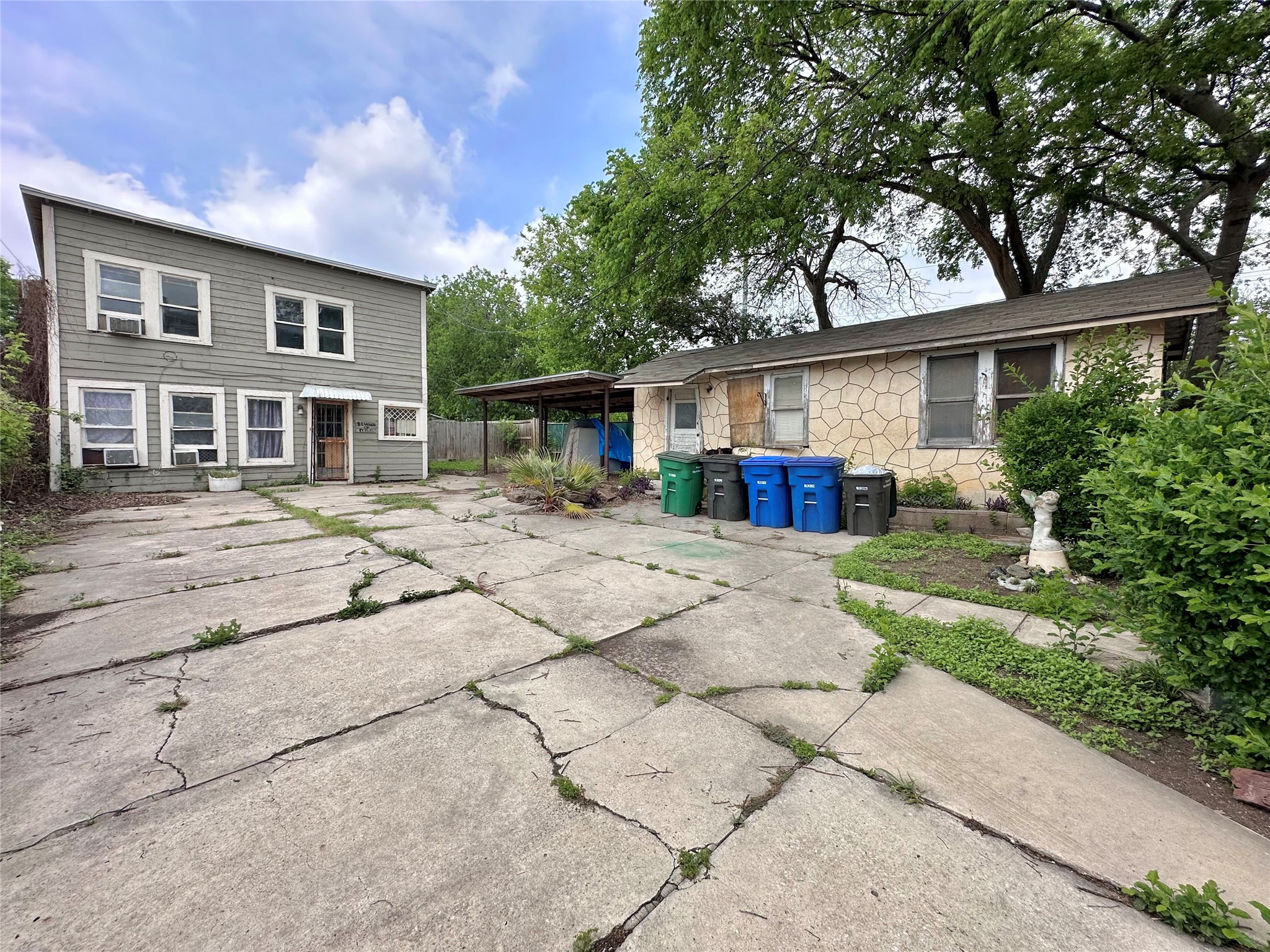 main property photo 32