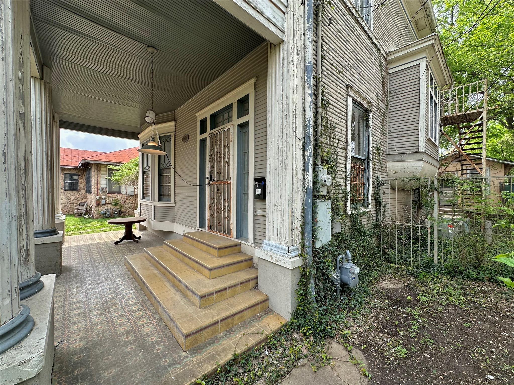 main property photo 5