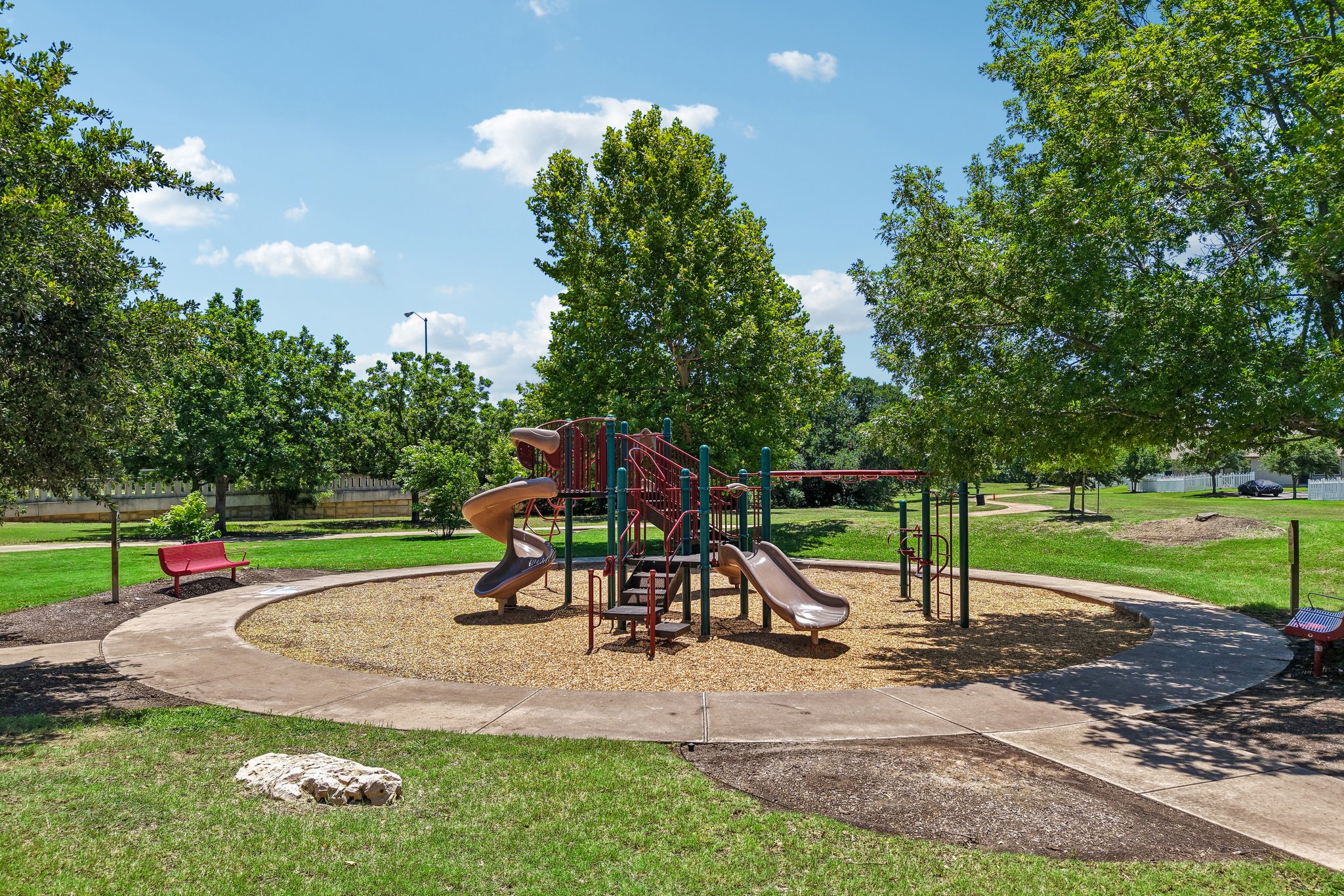 main property photo 25