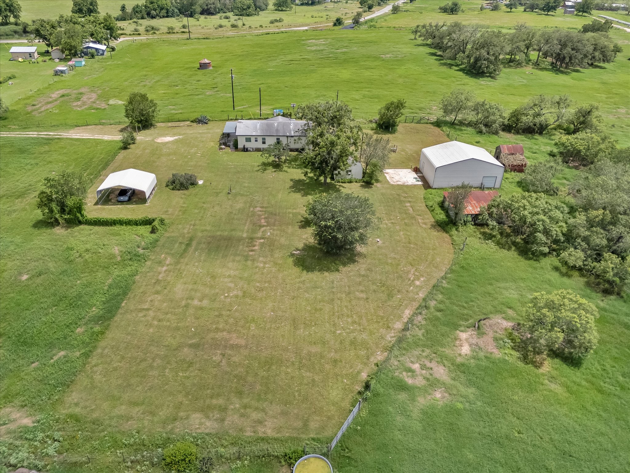 main property photo 36