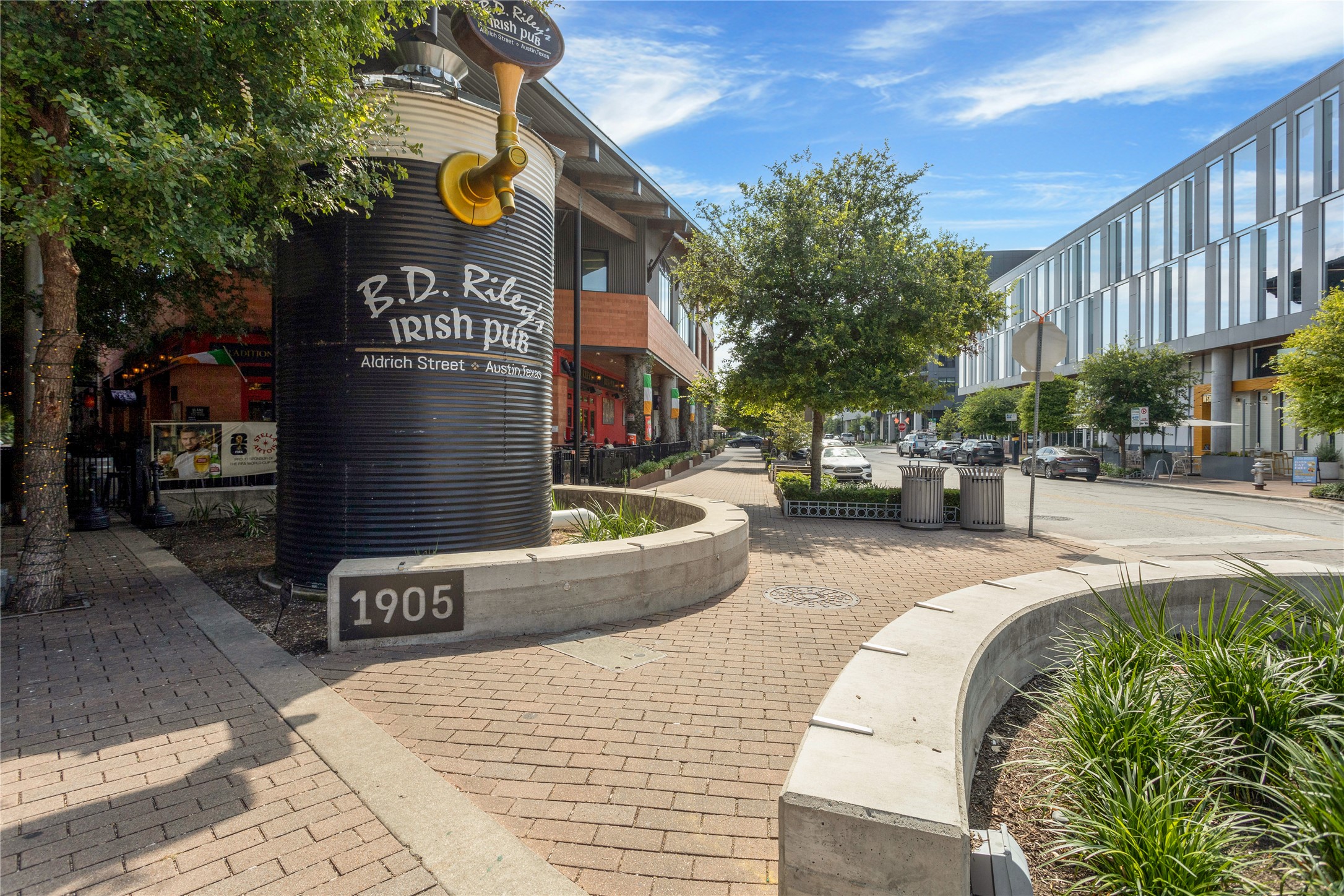 main property photo 31