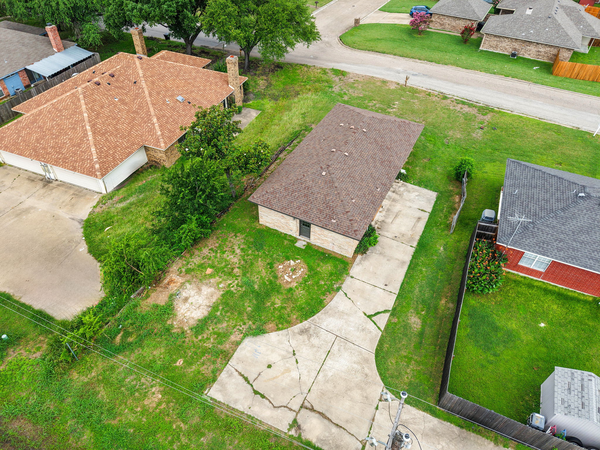main property photo 25