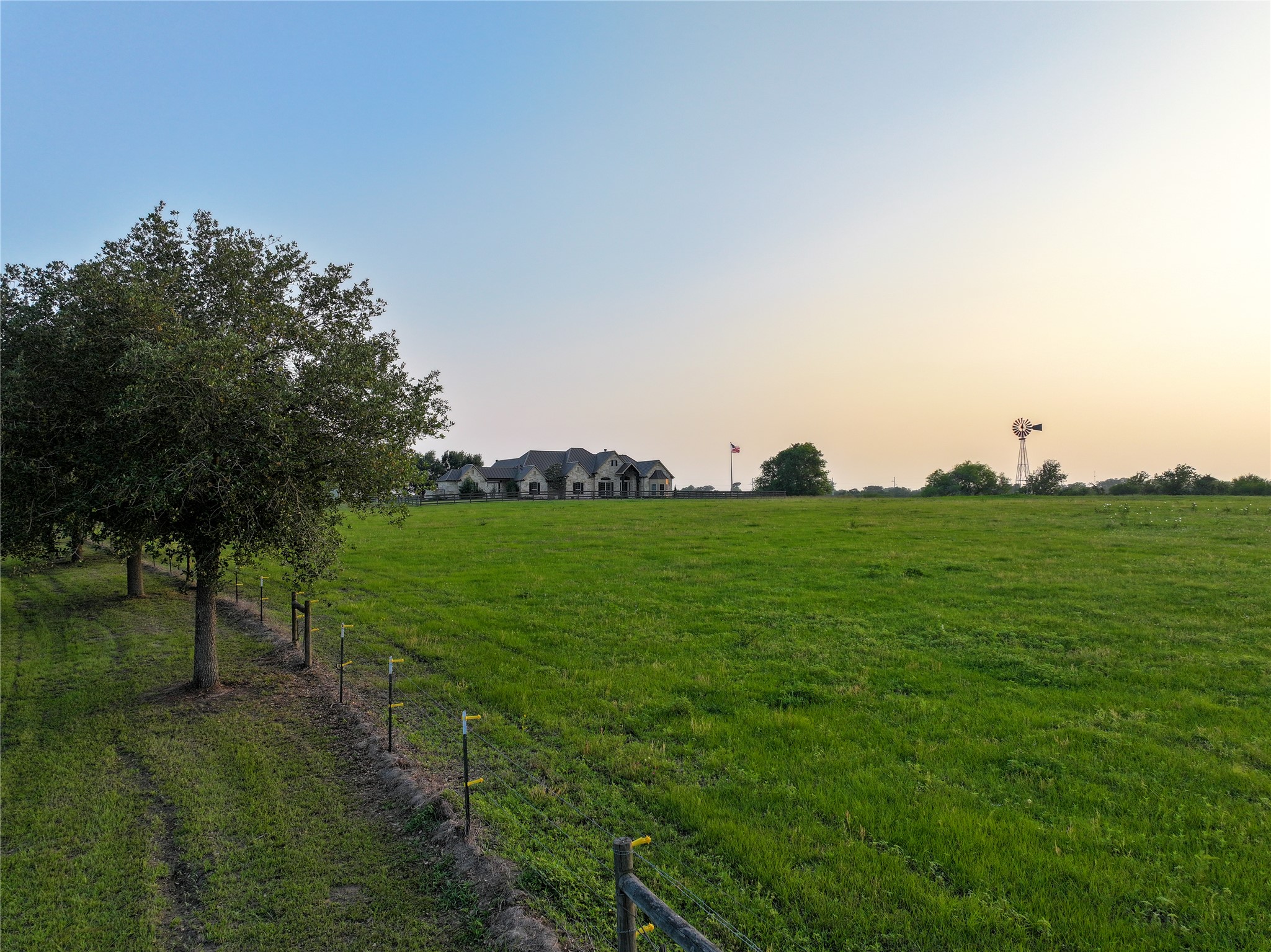 main property photo 36