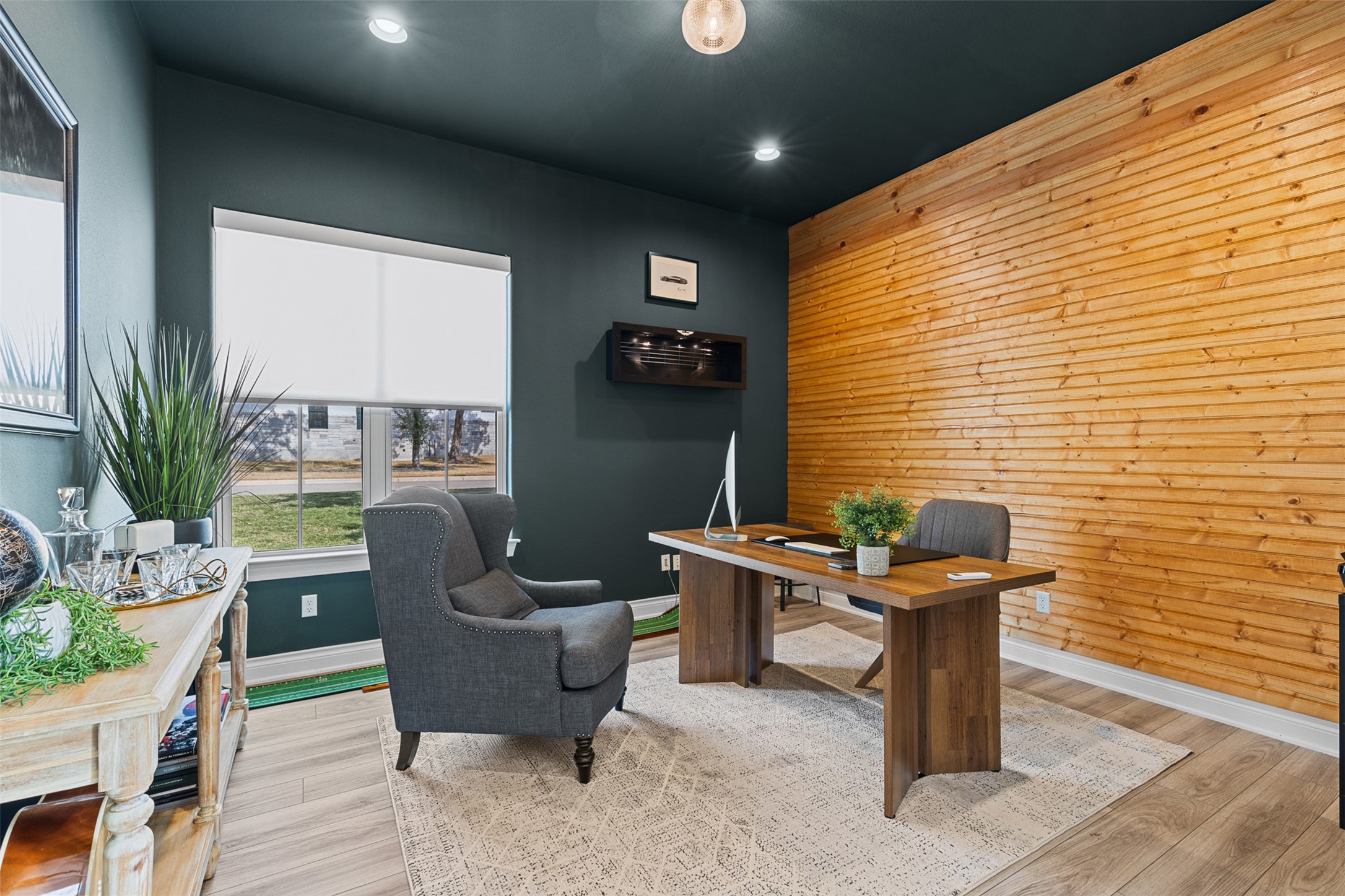 main property photo 19