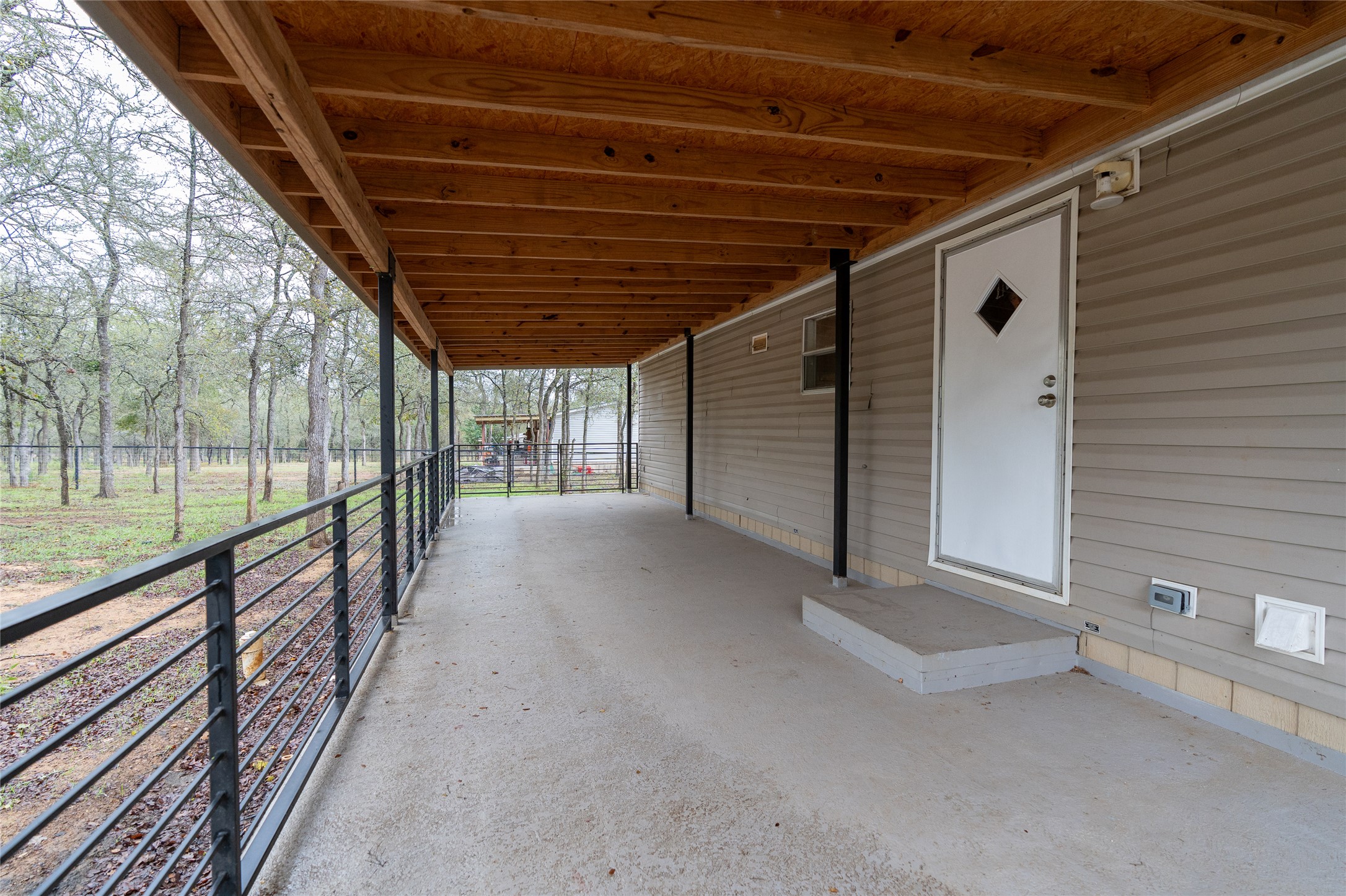 main property photo 18