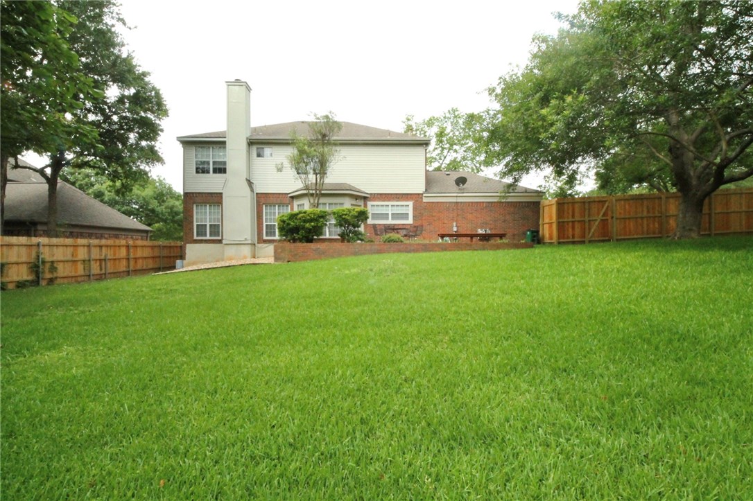 main property photo 18