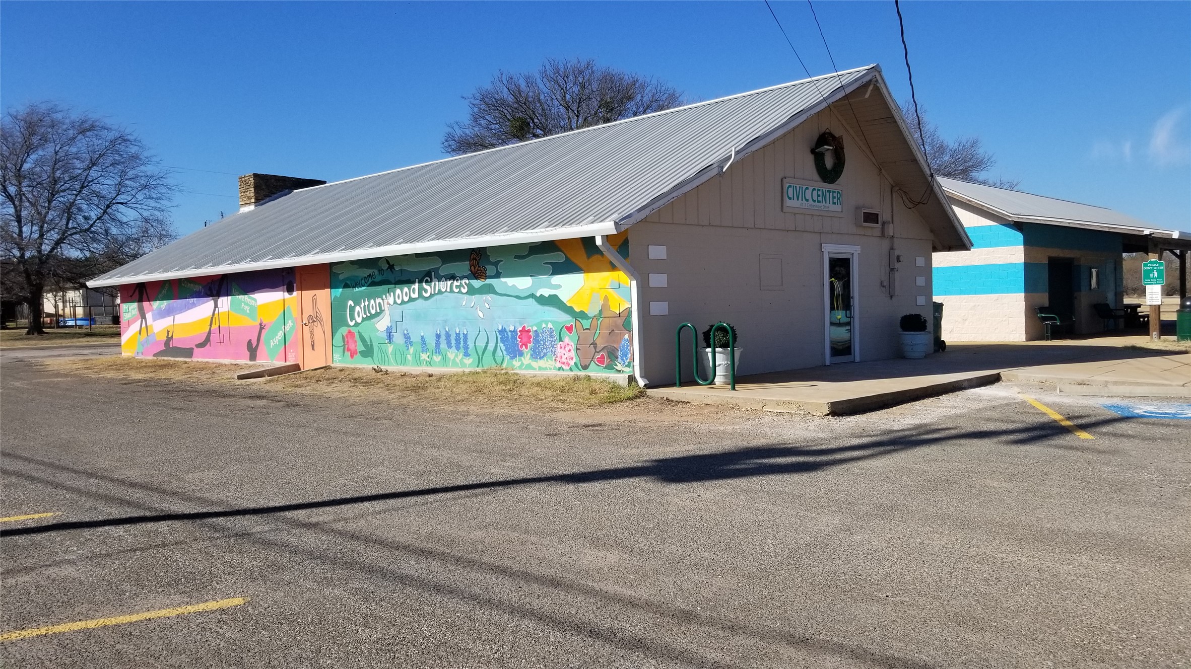 main property photo 8