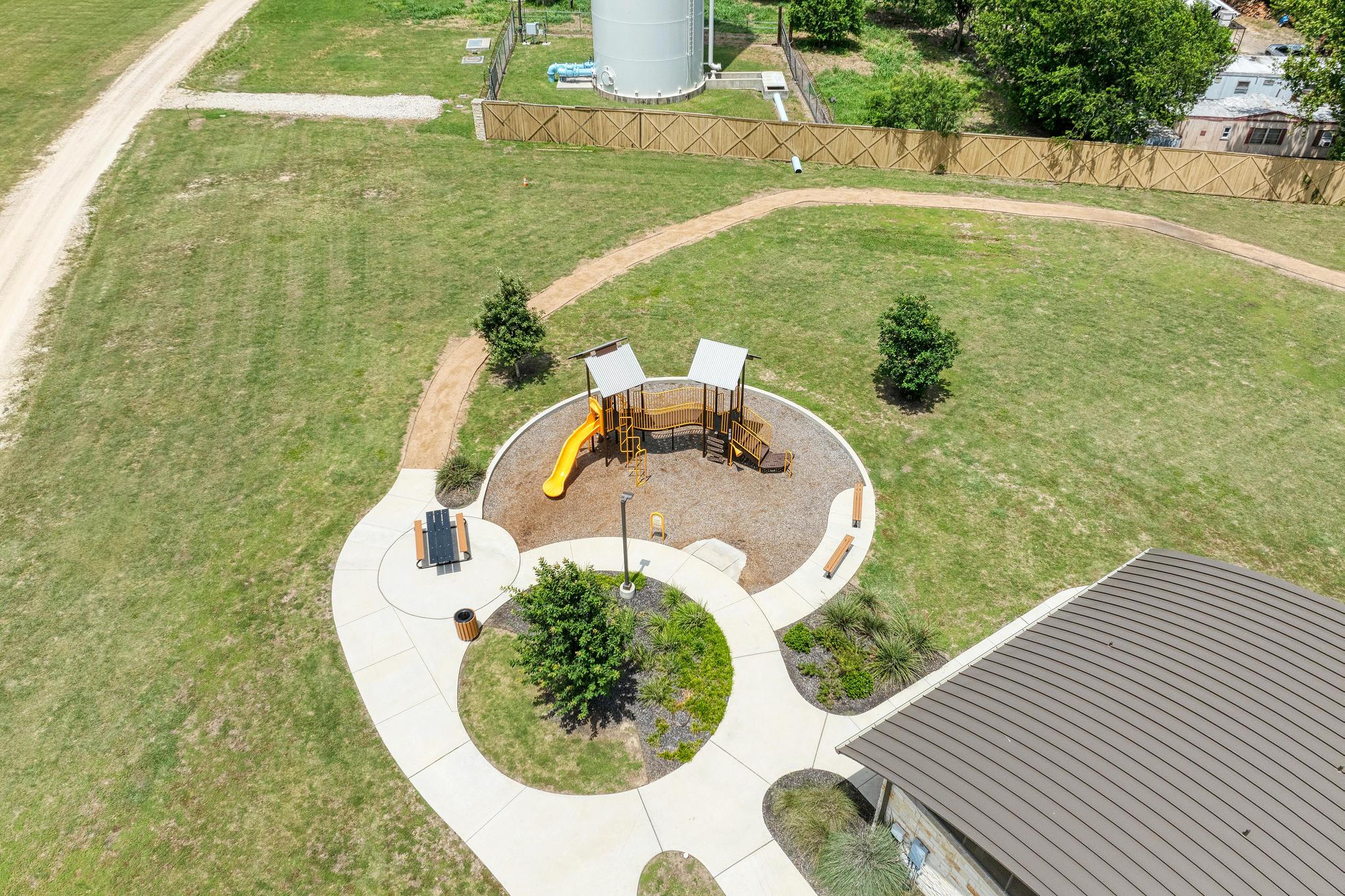 main property photo 39