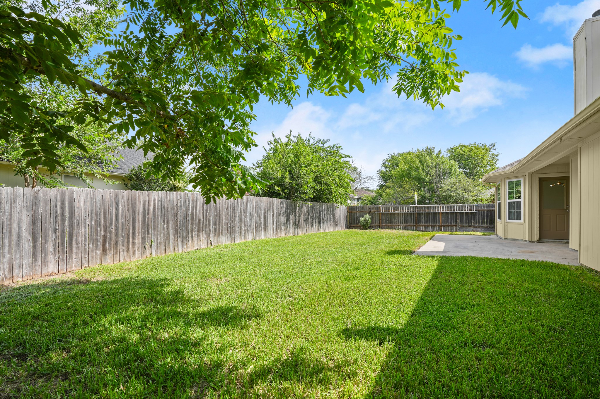 main property photo 19