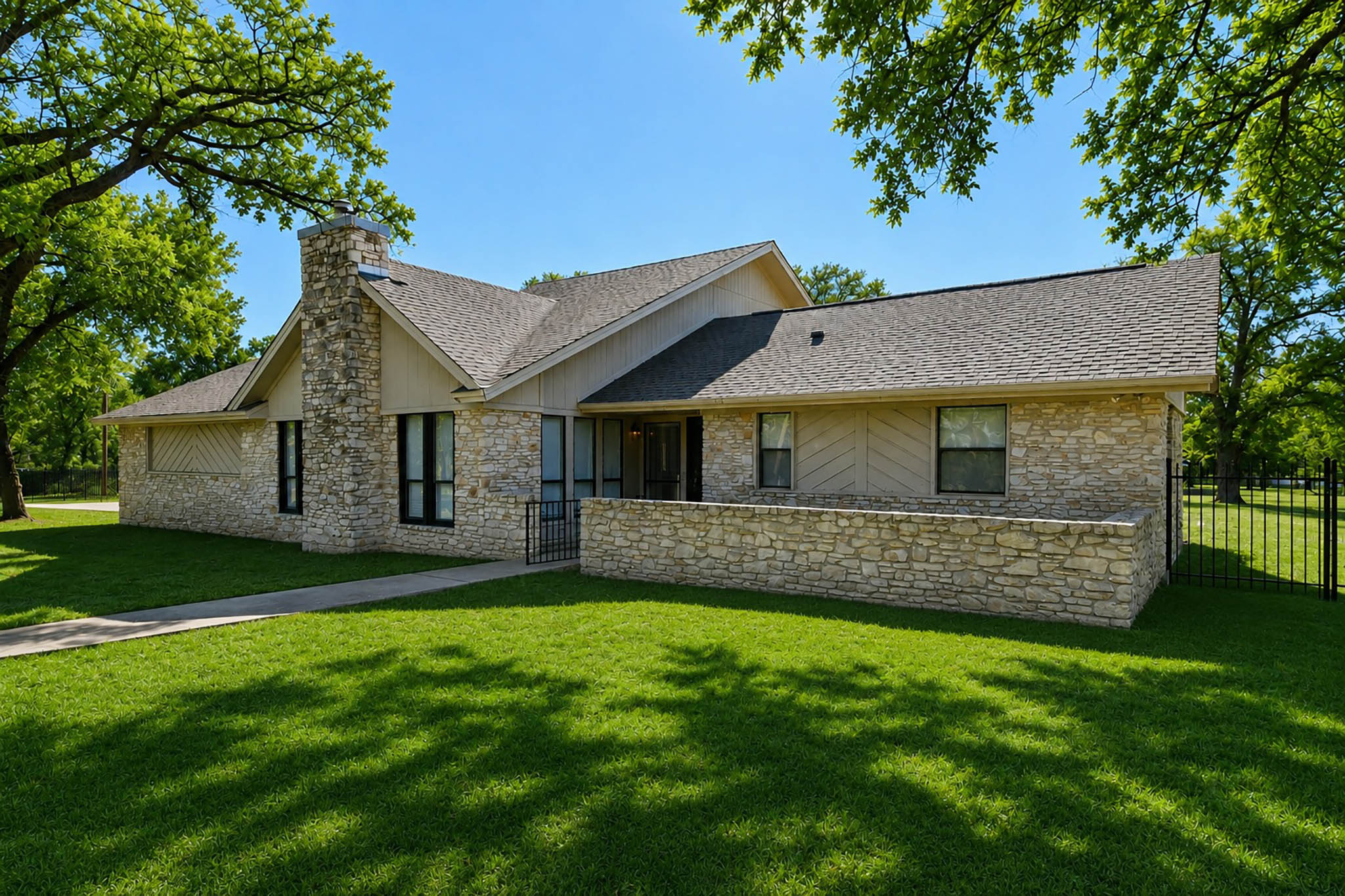 main property photo 8