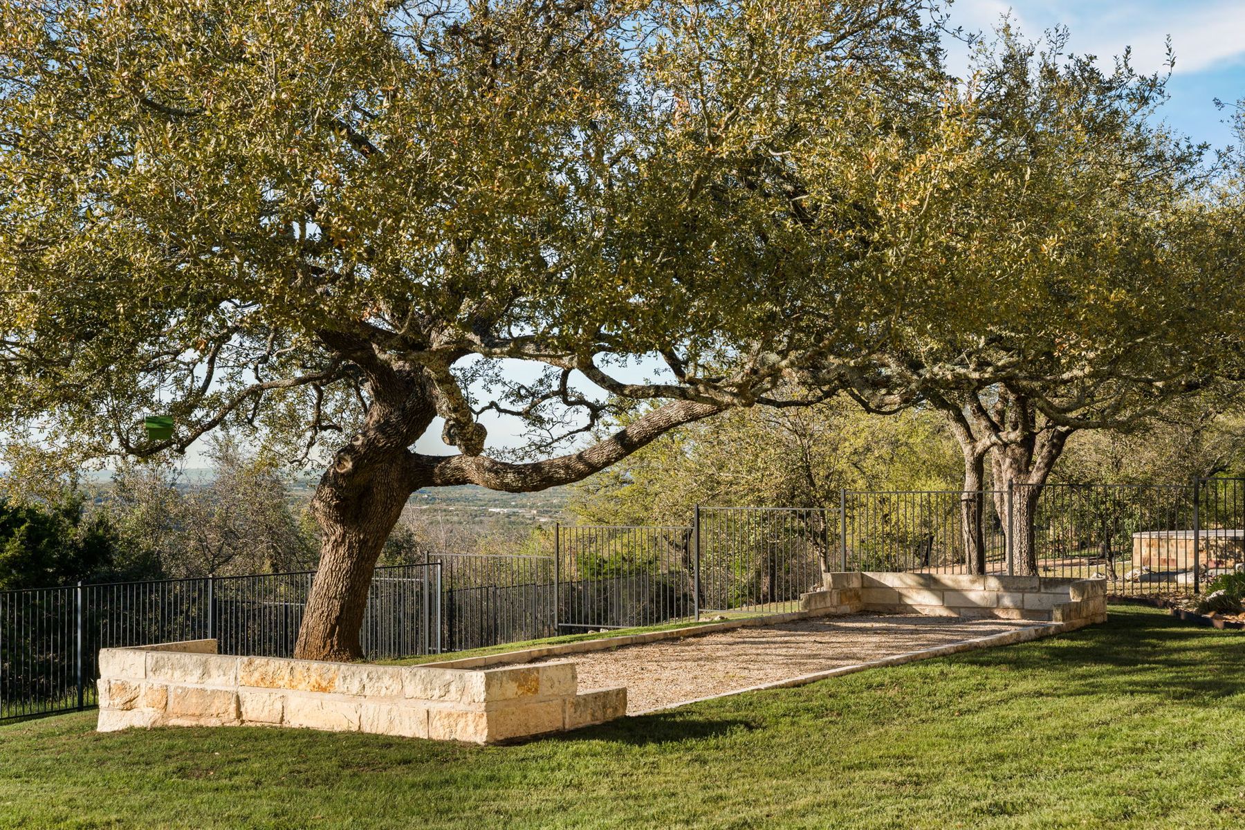 main property photo 33
