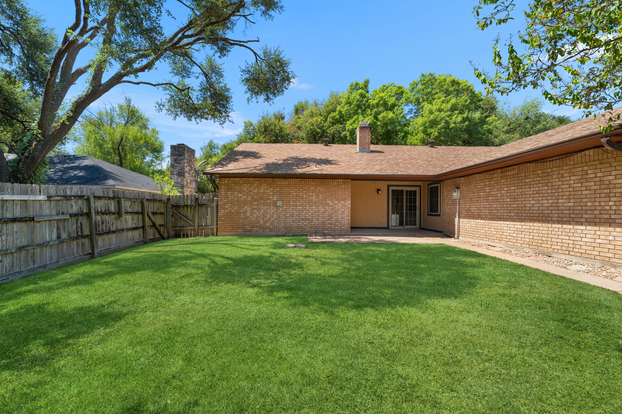 main property photo 38