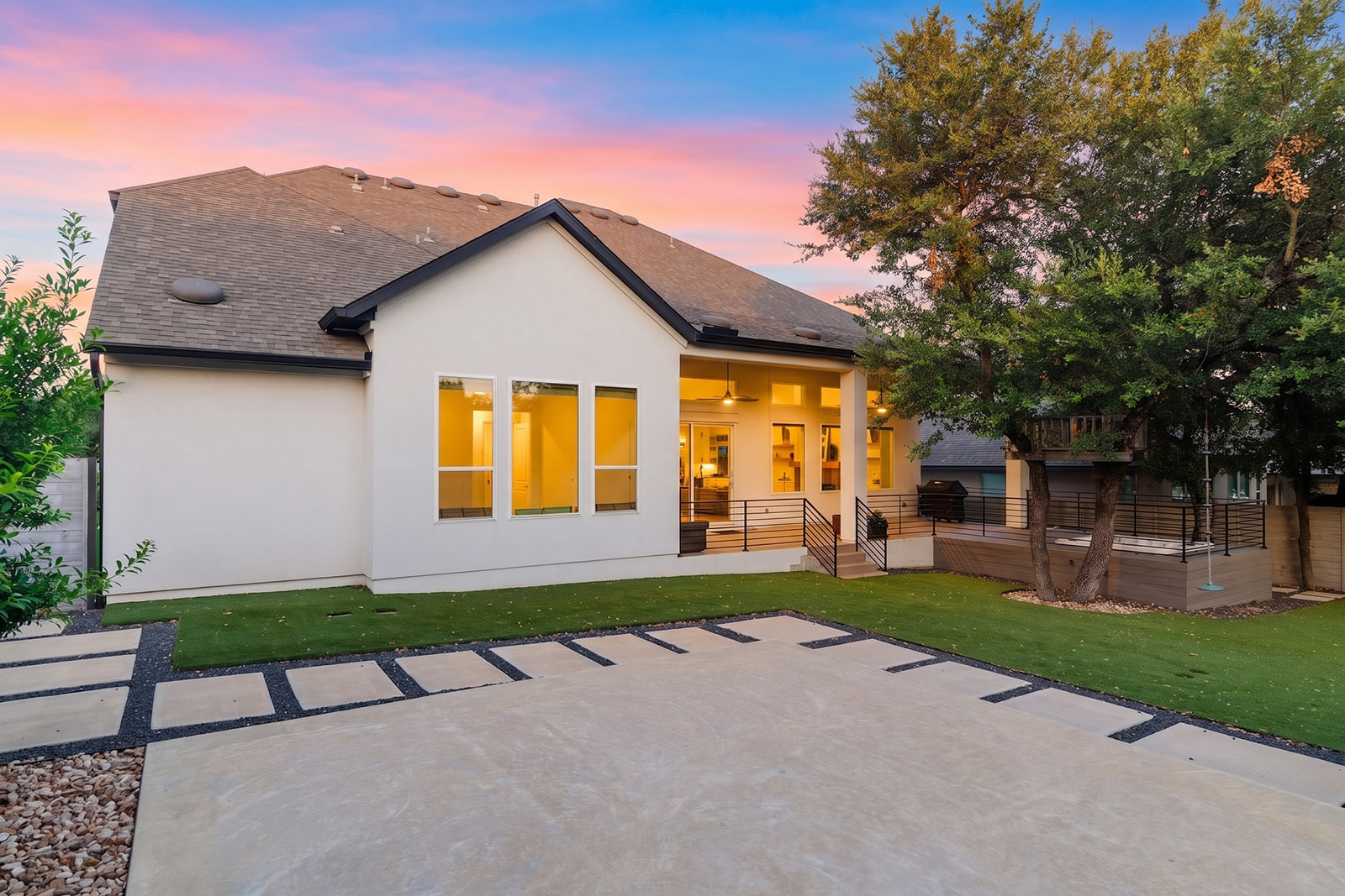 main property photo 36