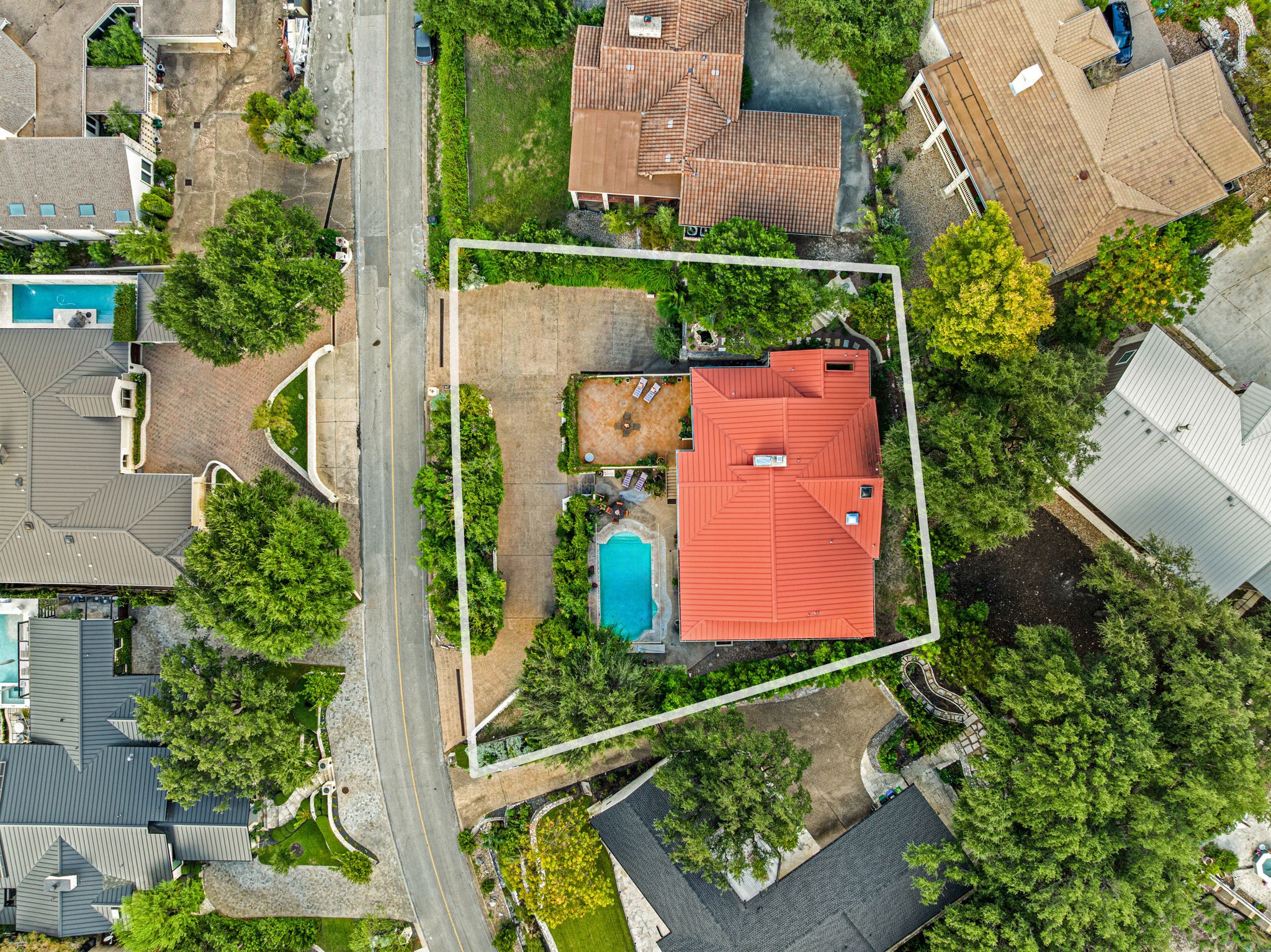main property photo 7