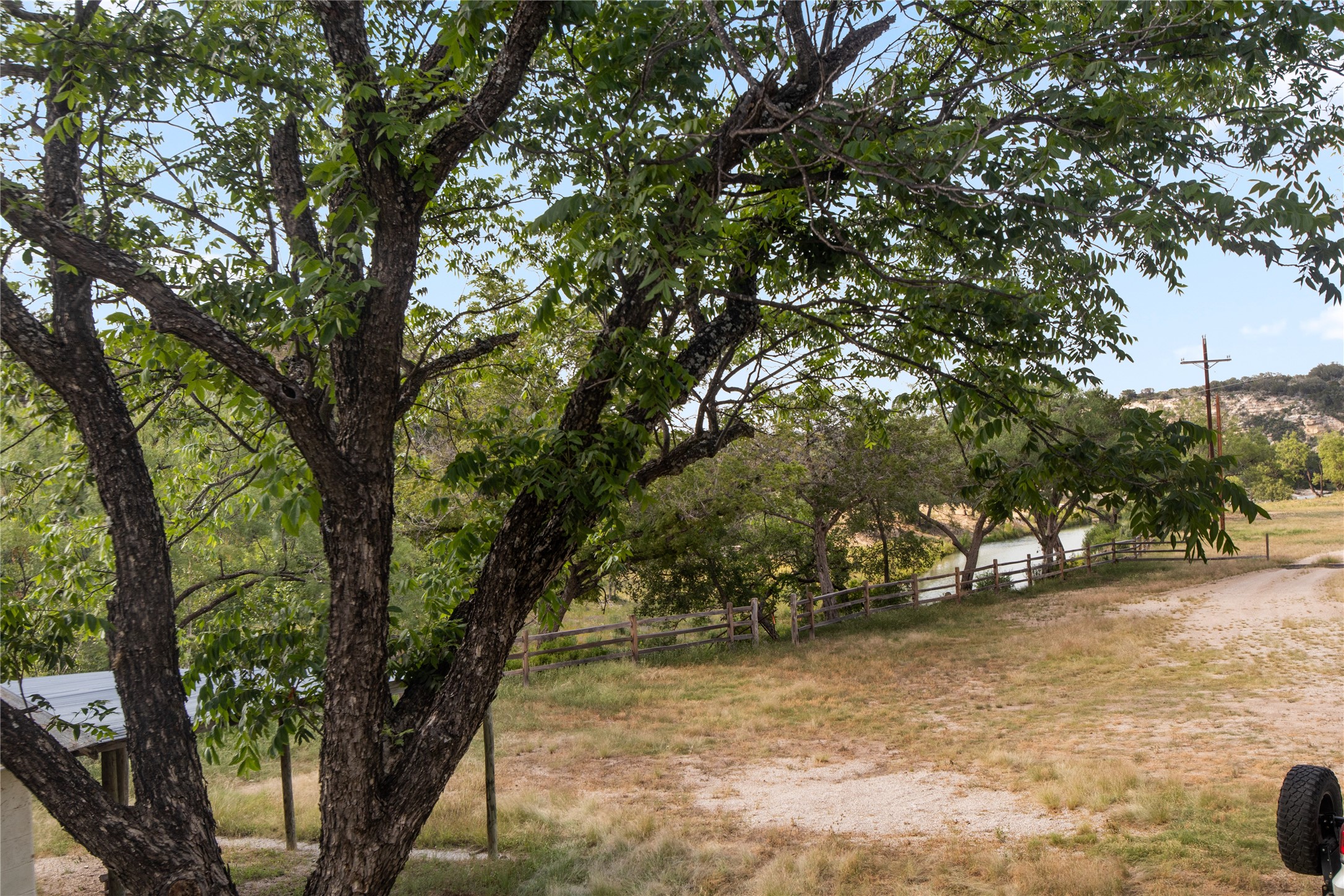 main property photo 26