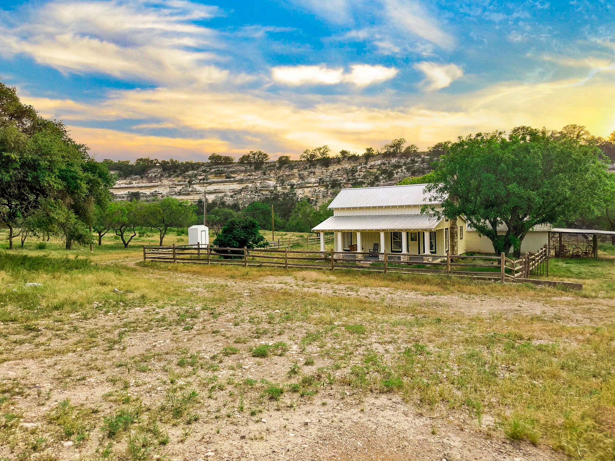 main property photo 6