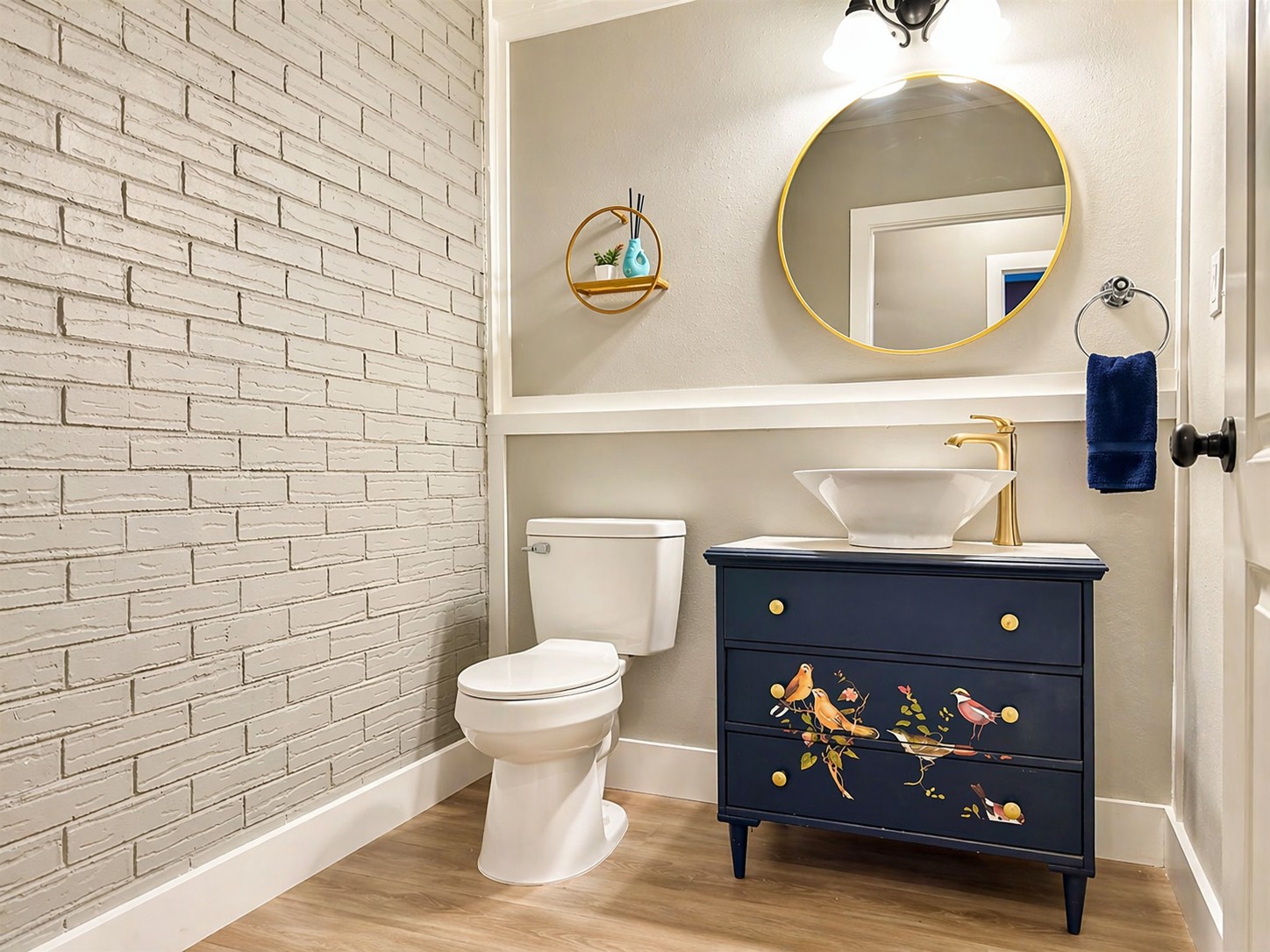 main property photo 16