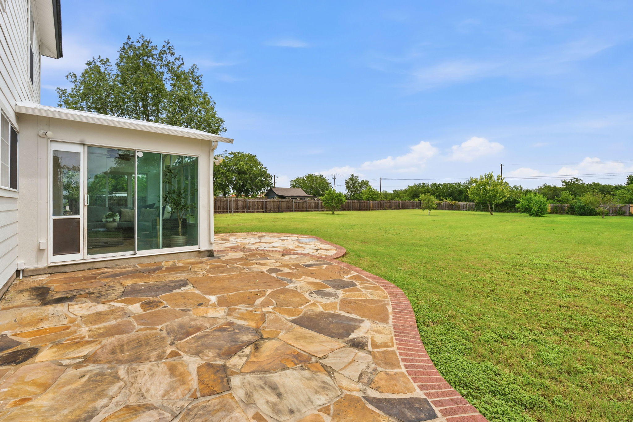 main property photo 26
