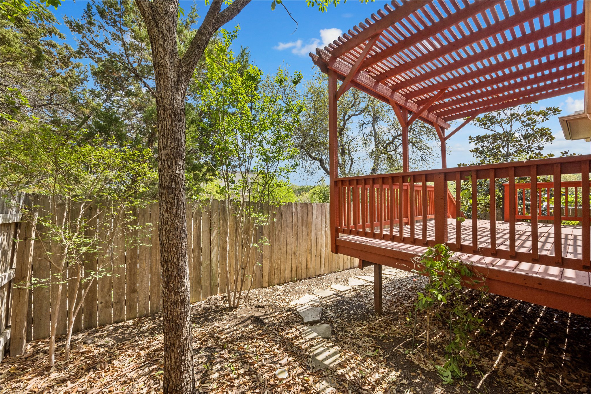 main property photo 30