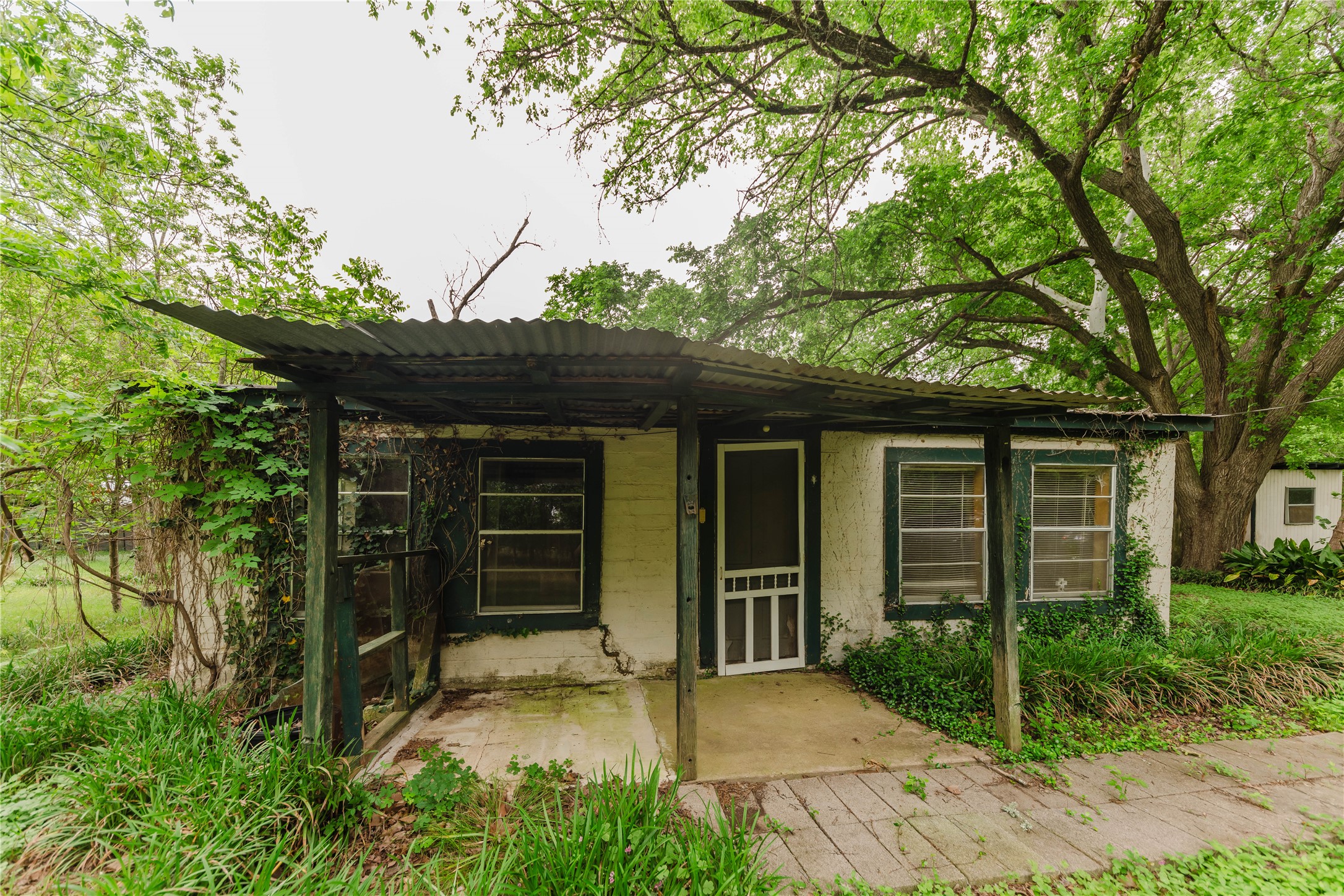 main property photo 2