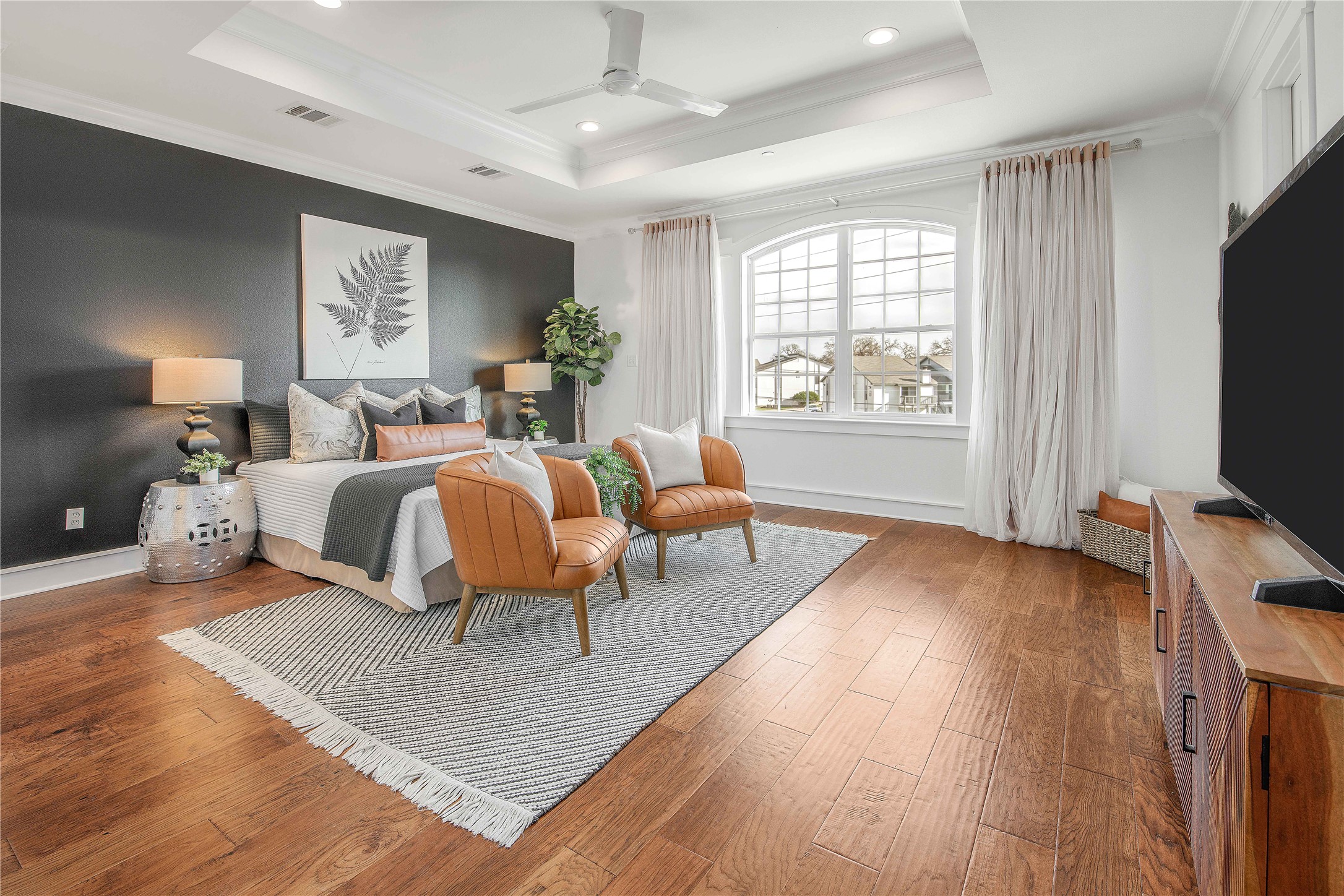 main property photo 22