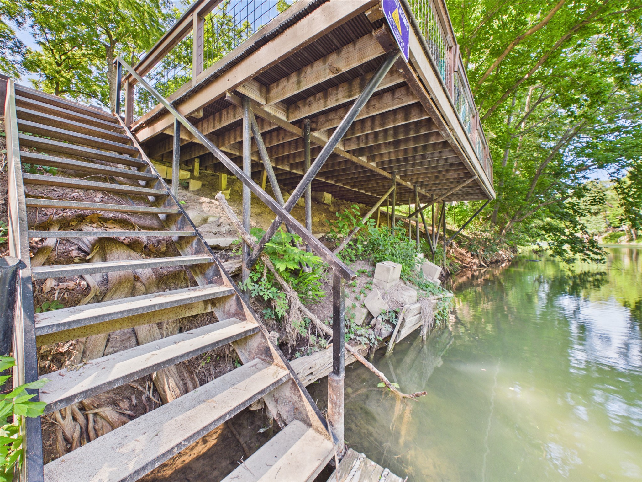 main property photo 16