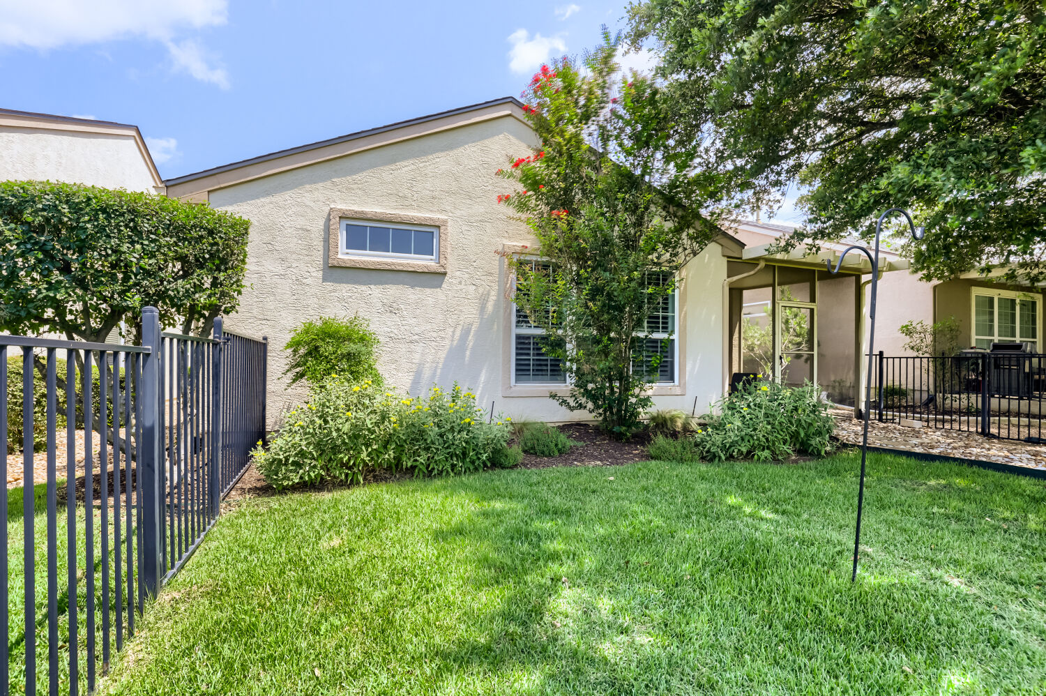 main property photo 20