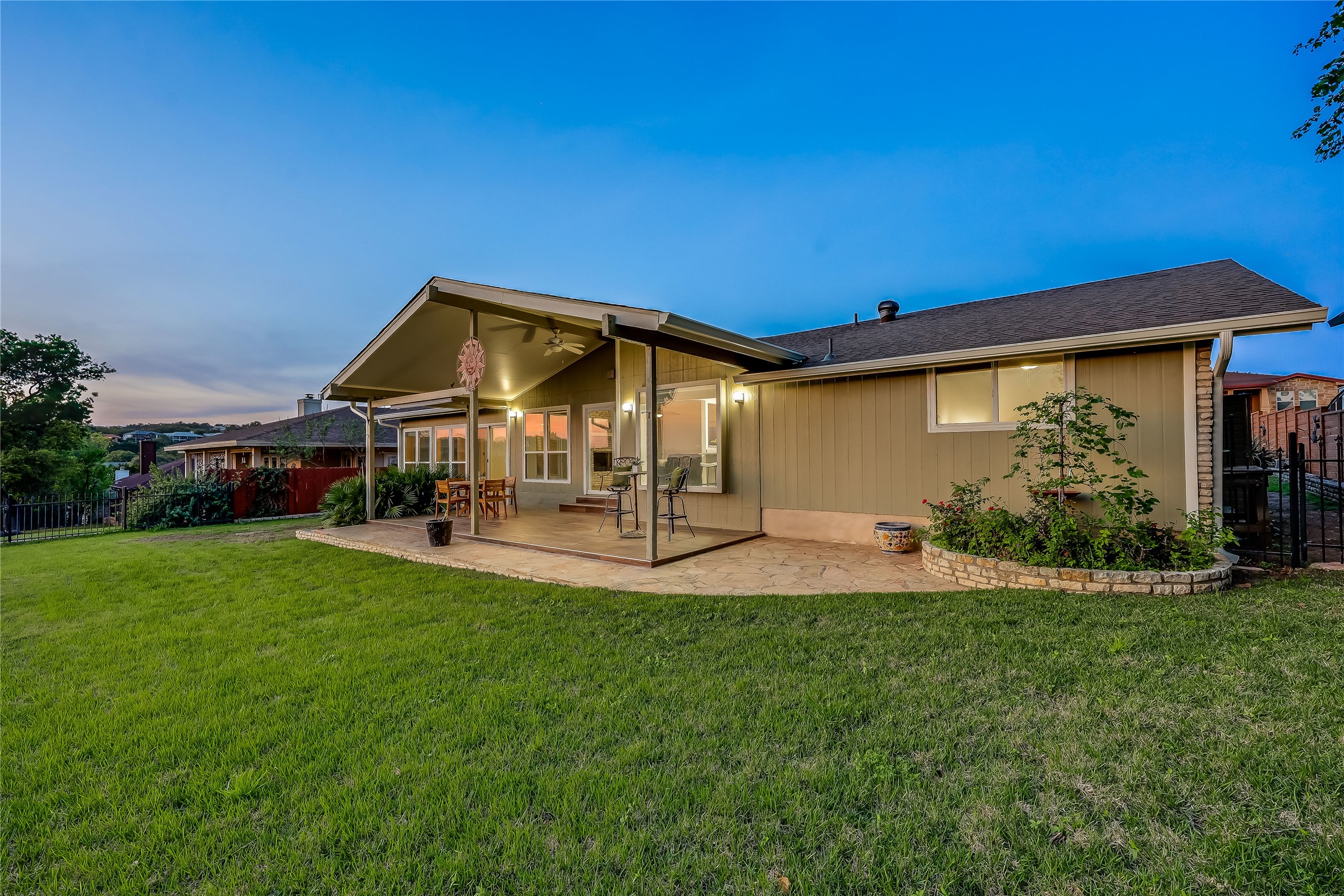 main property photo 27