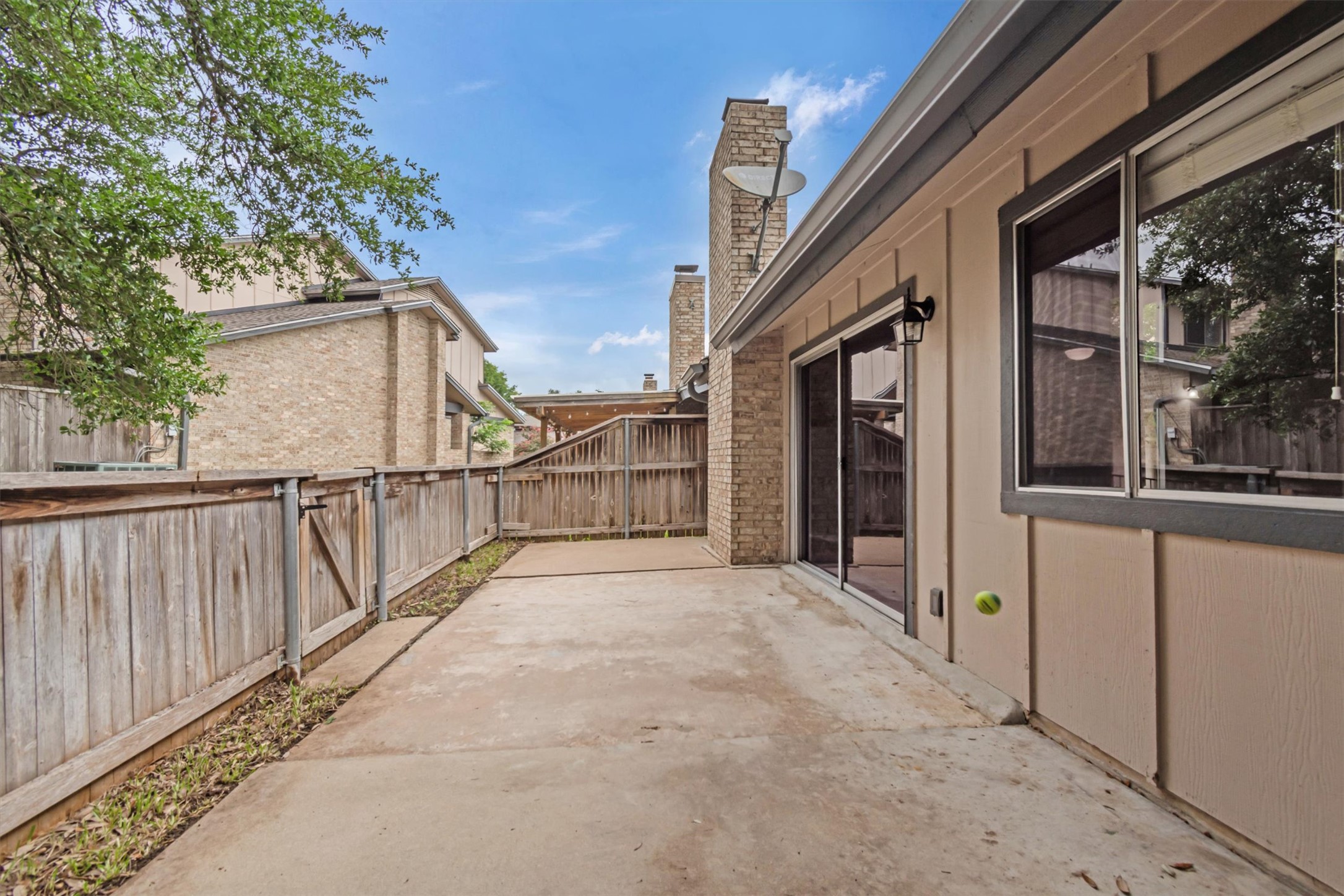 main property photo 20