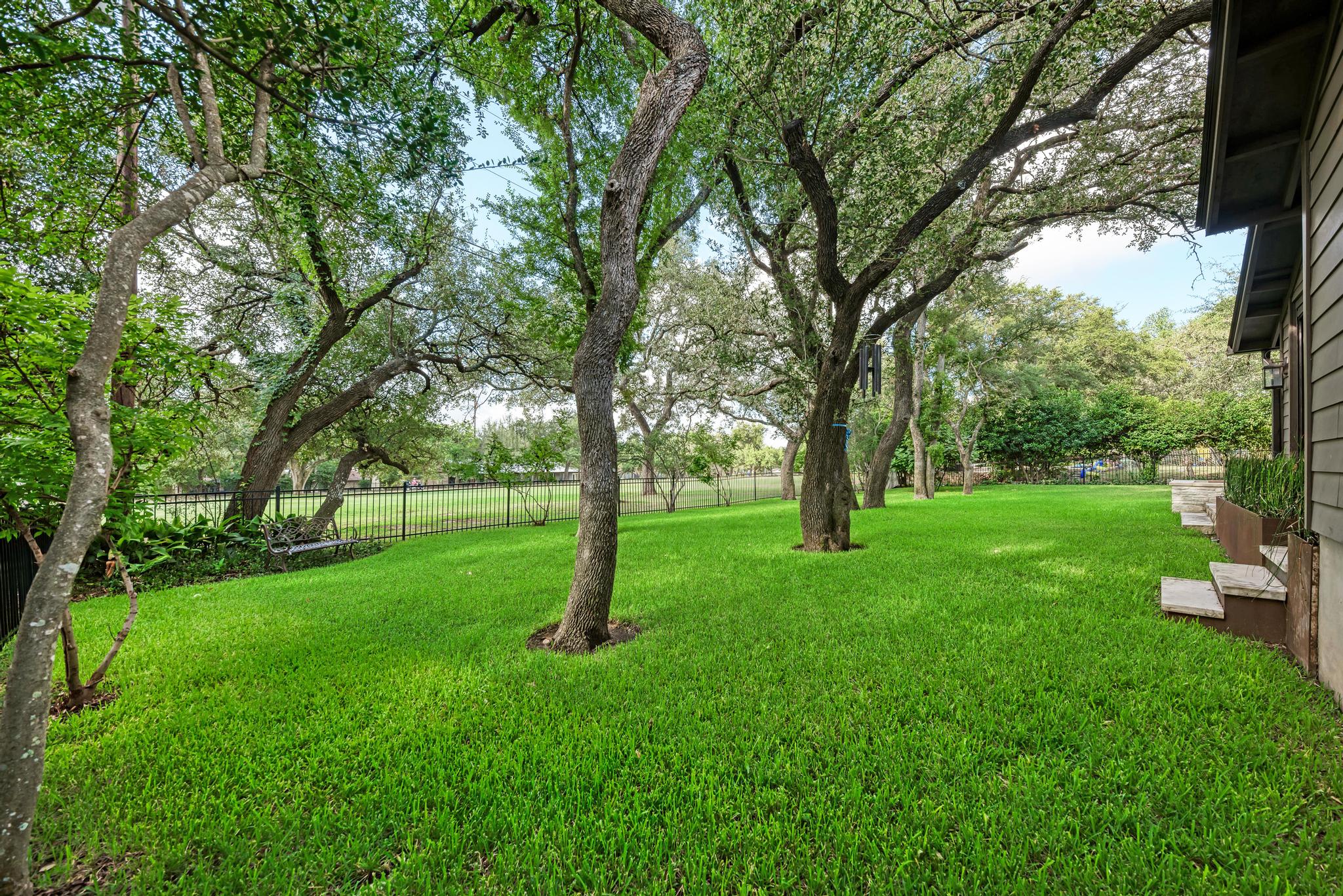 main property photo 36