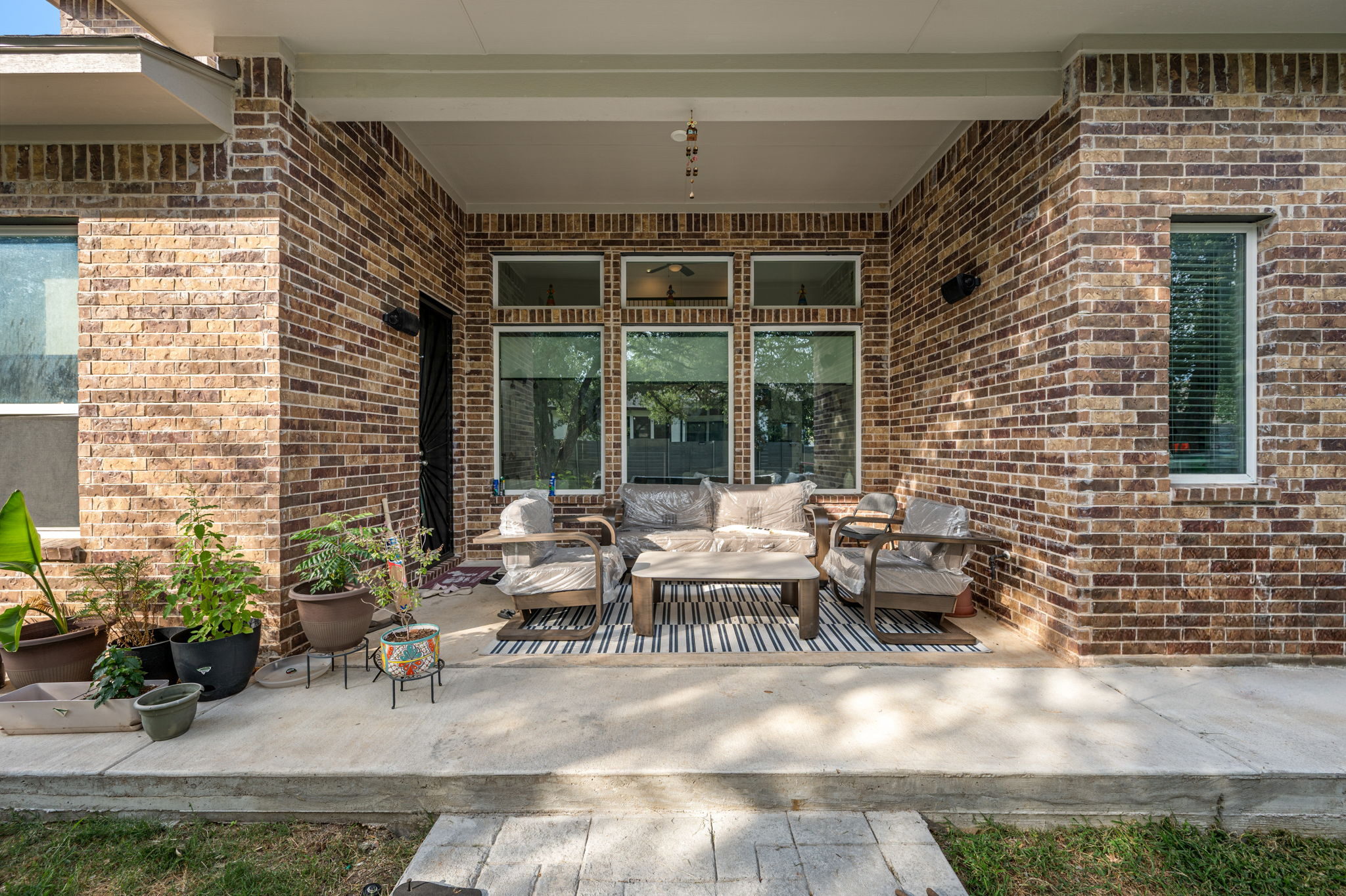 main property photo 20
