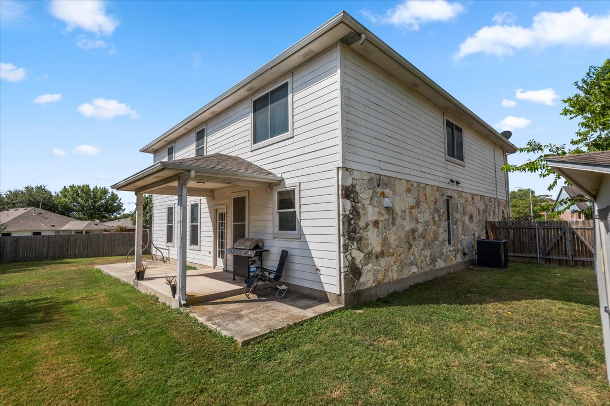 main property photo 5