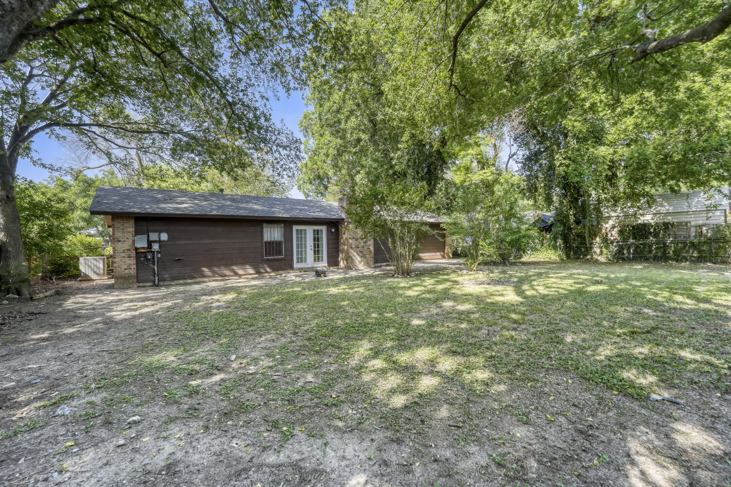 main property photo 24
