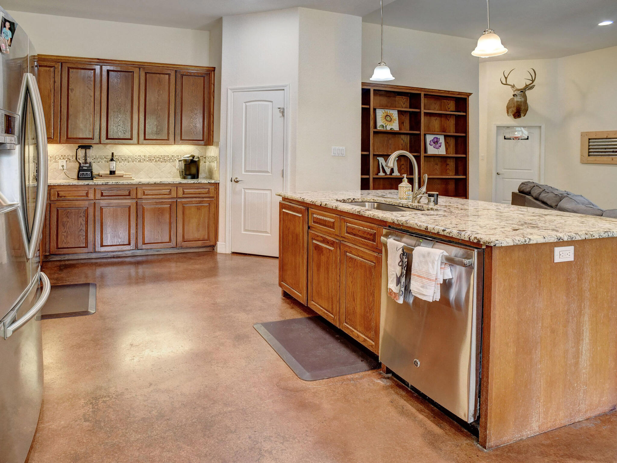 main property photo 9