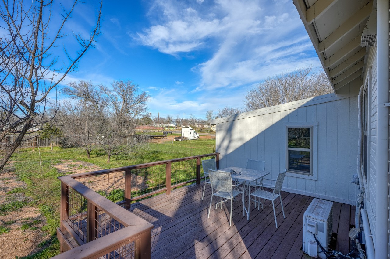 main property photo 14