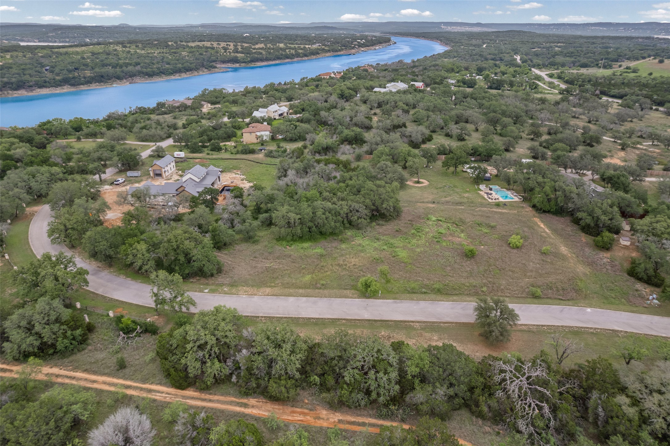 main property photo 6