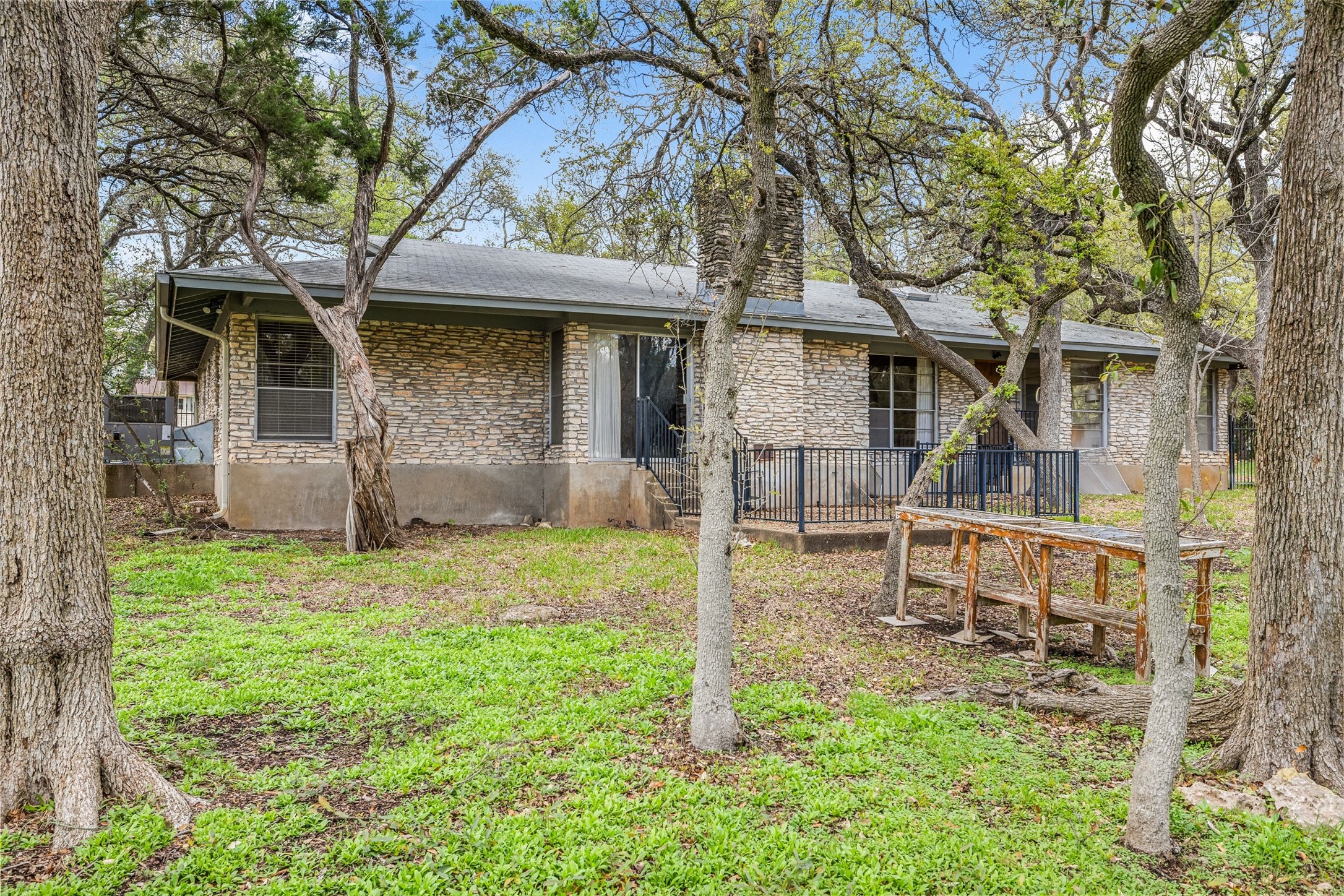 main property photo 30