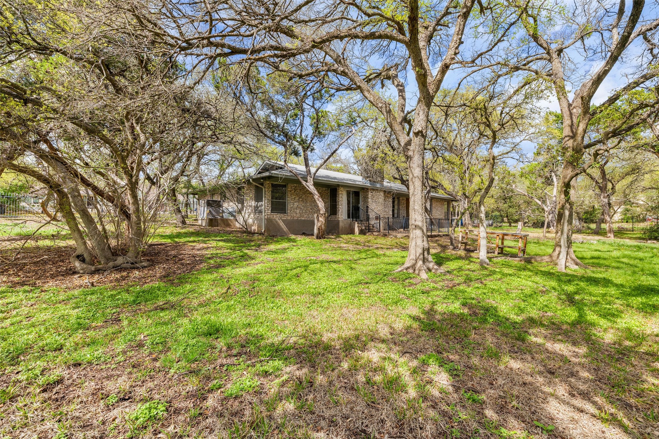 main property photo 35
