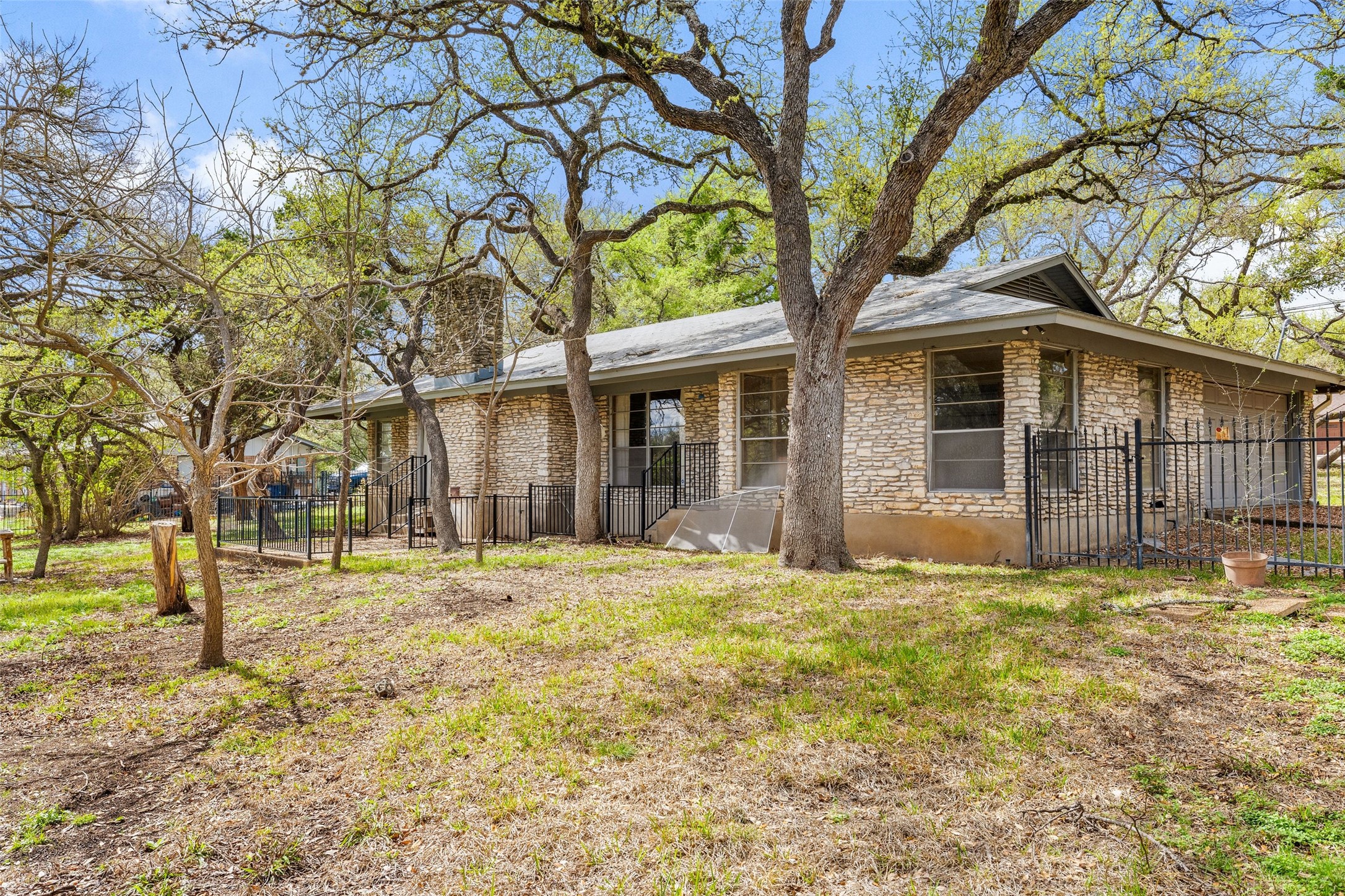 main property photo 38