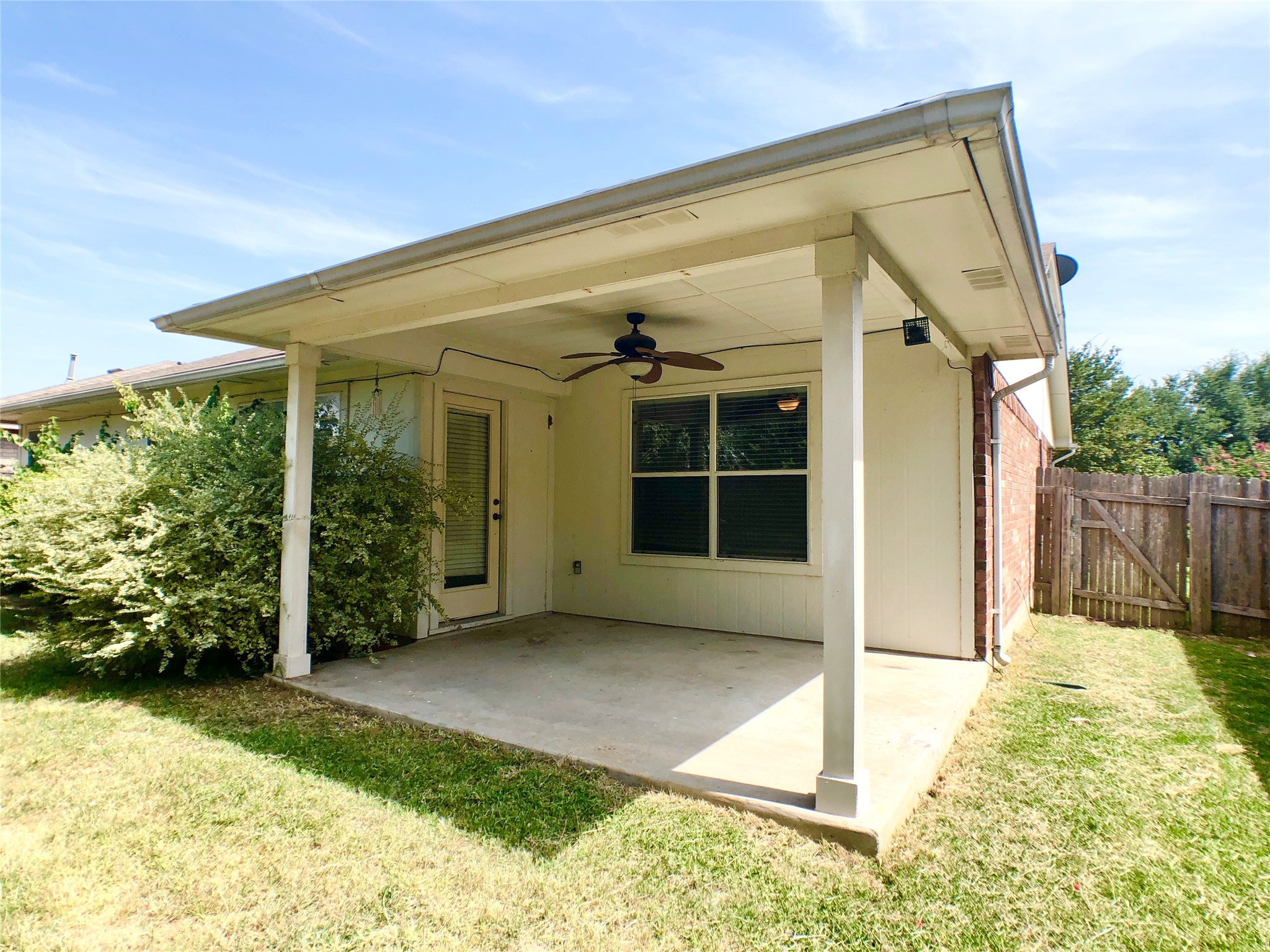 main property photo 22
