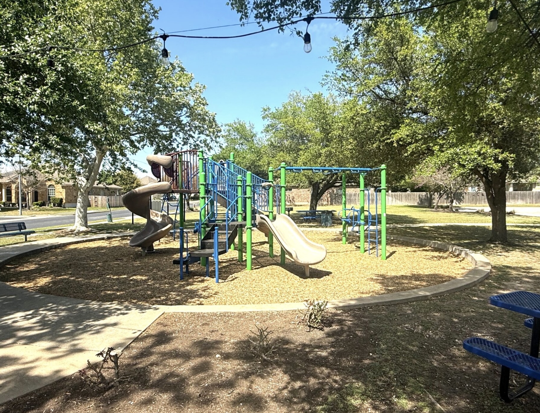 main property photo 27