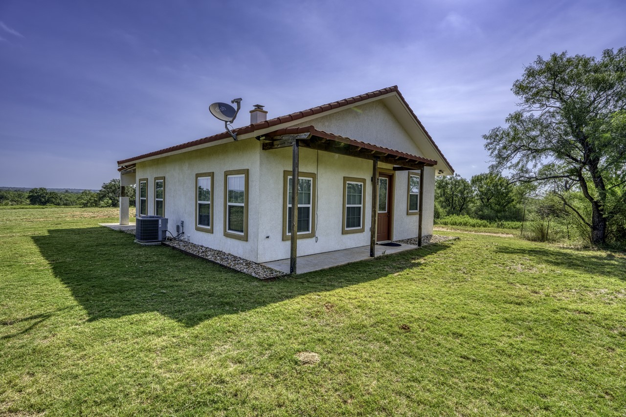 main property photo 8