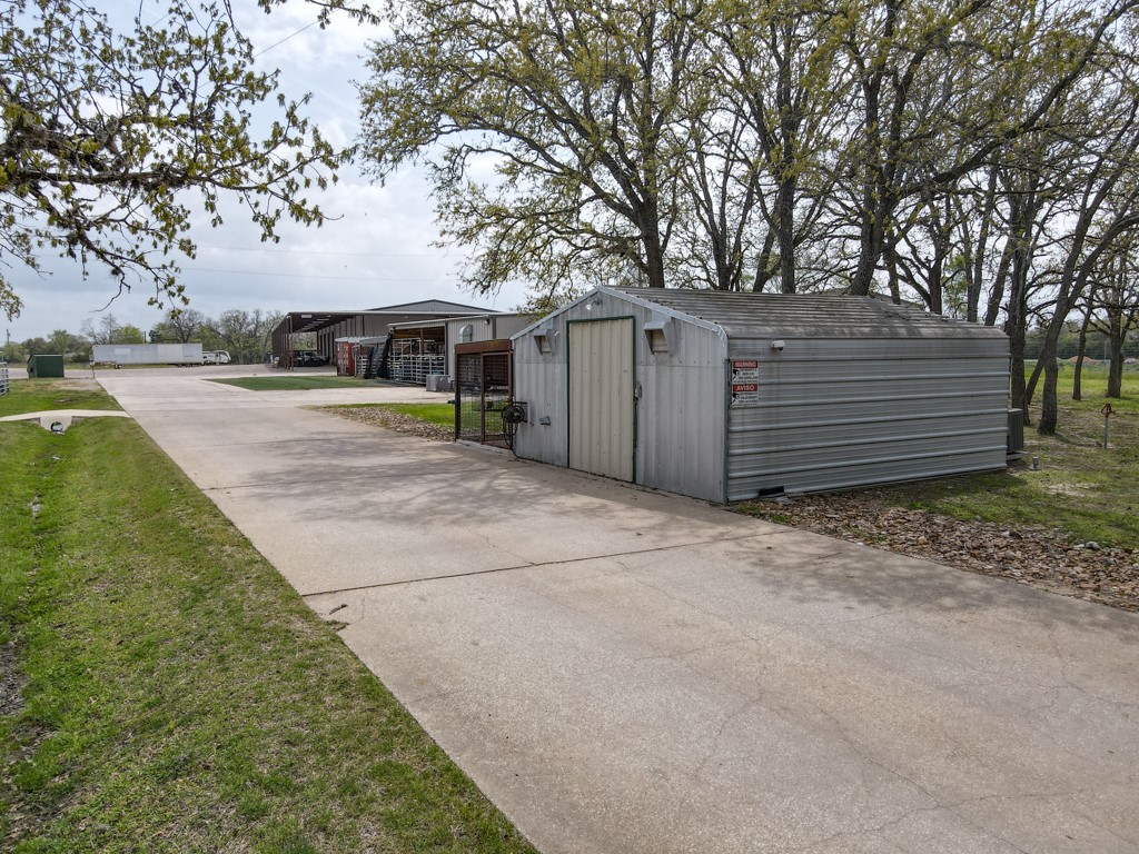 main property photo 29