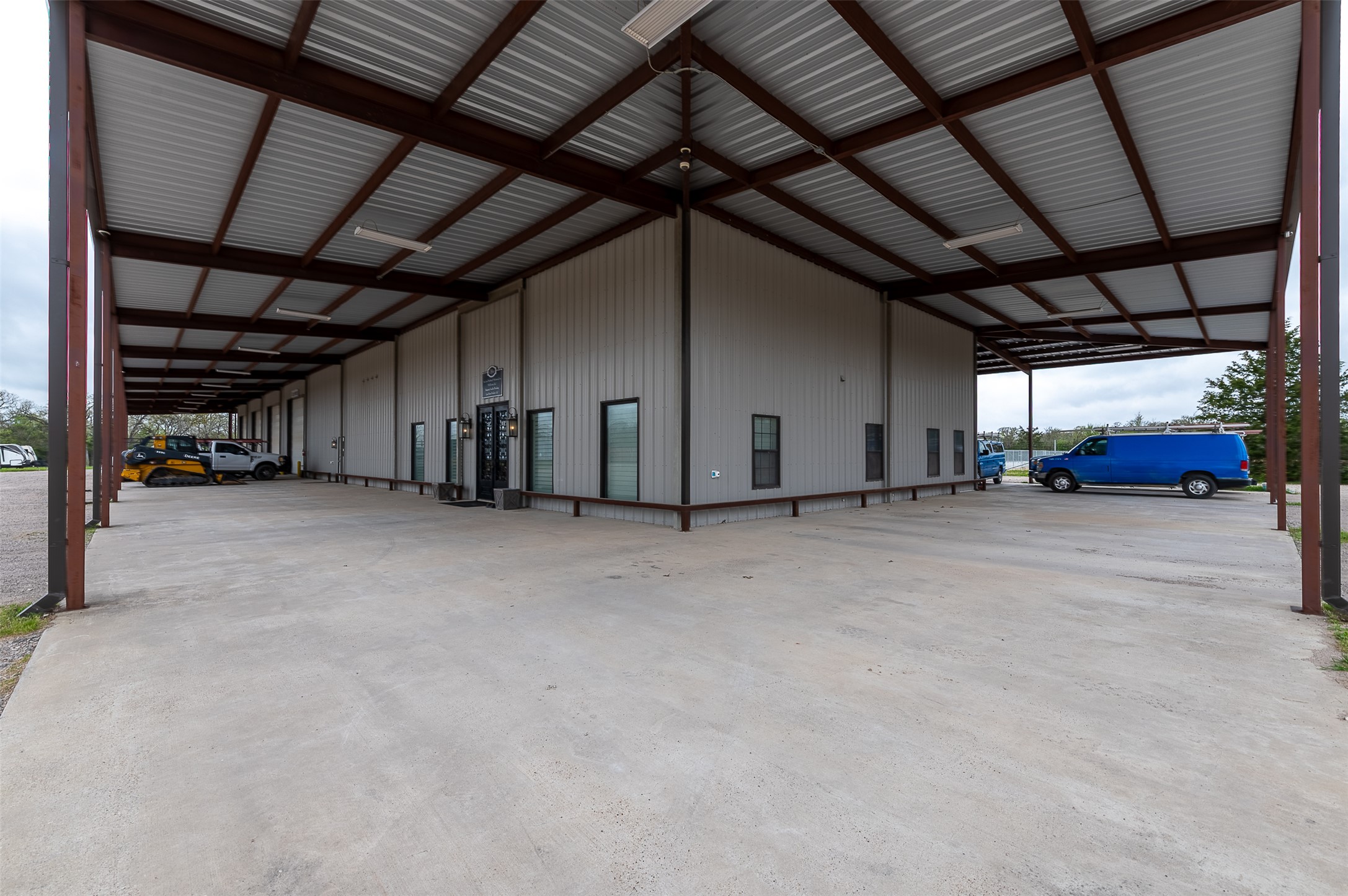 main property photo 5