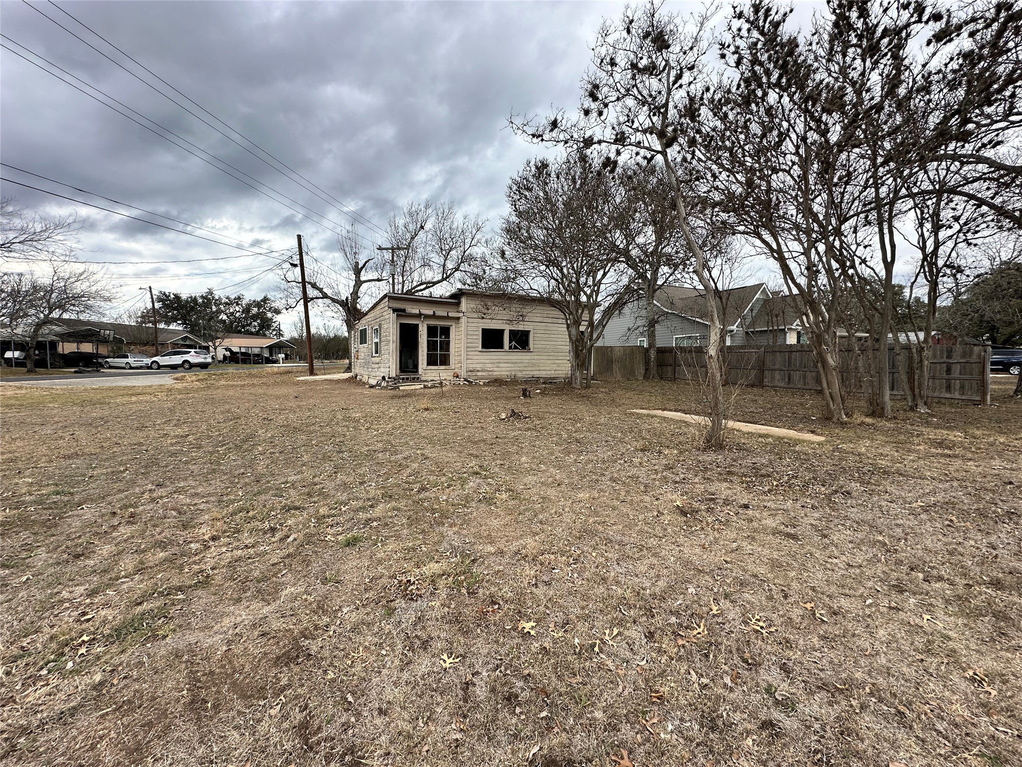 main property photo 19