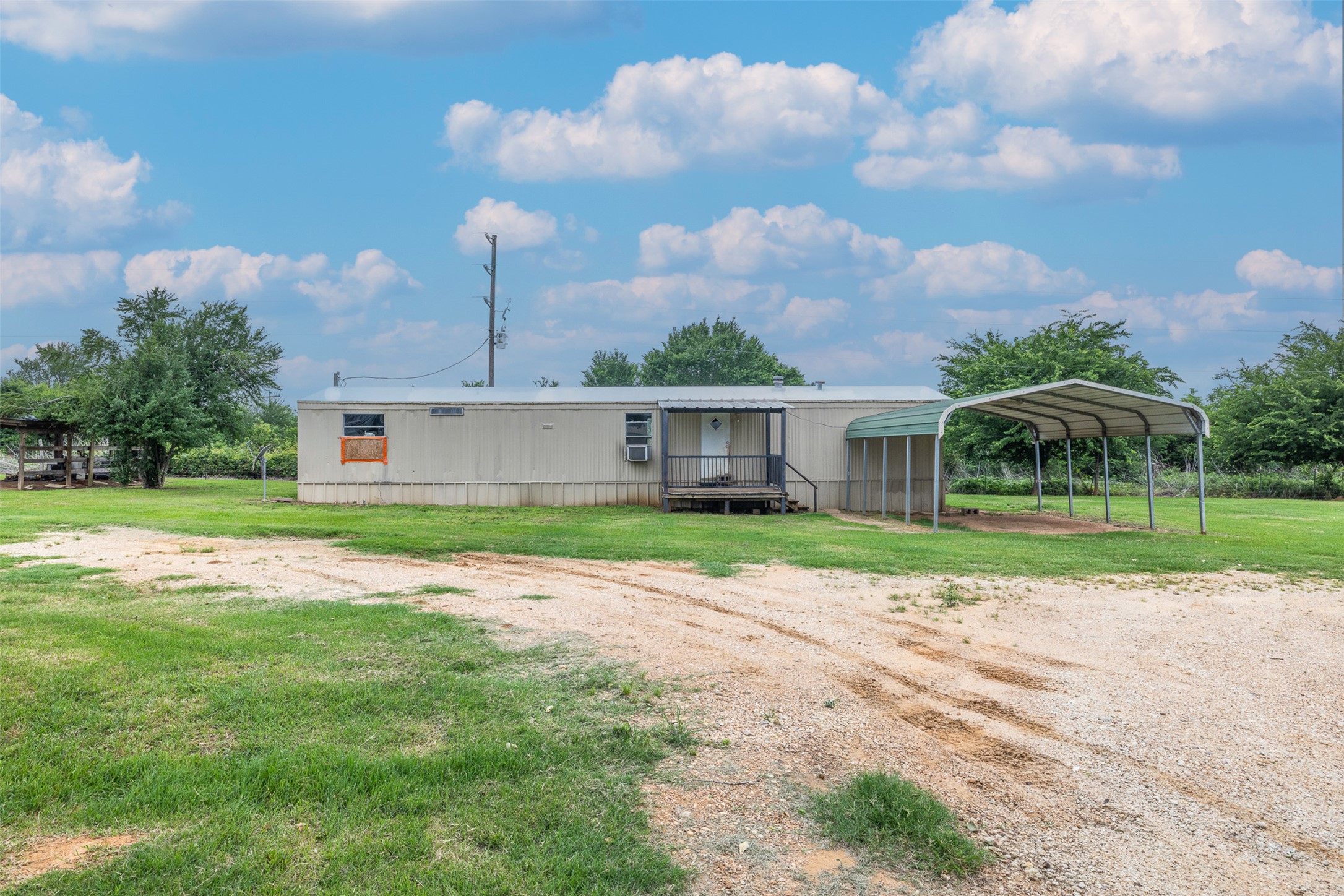 main property photo 11