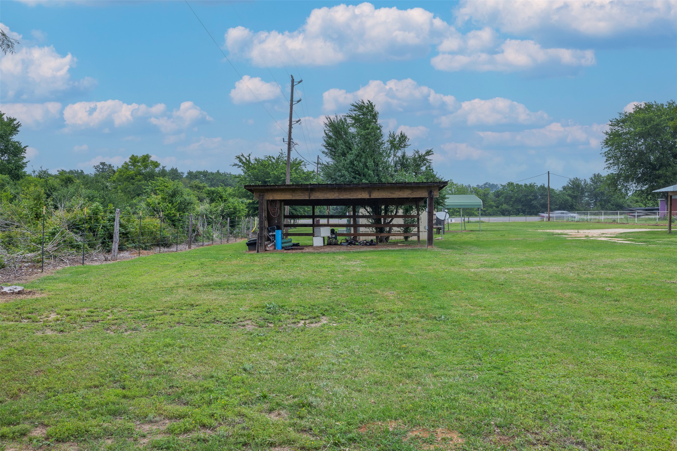 main property photo 18