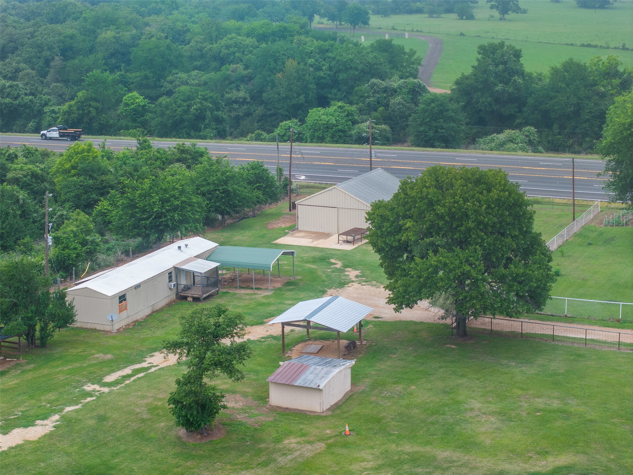 main property photo 23