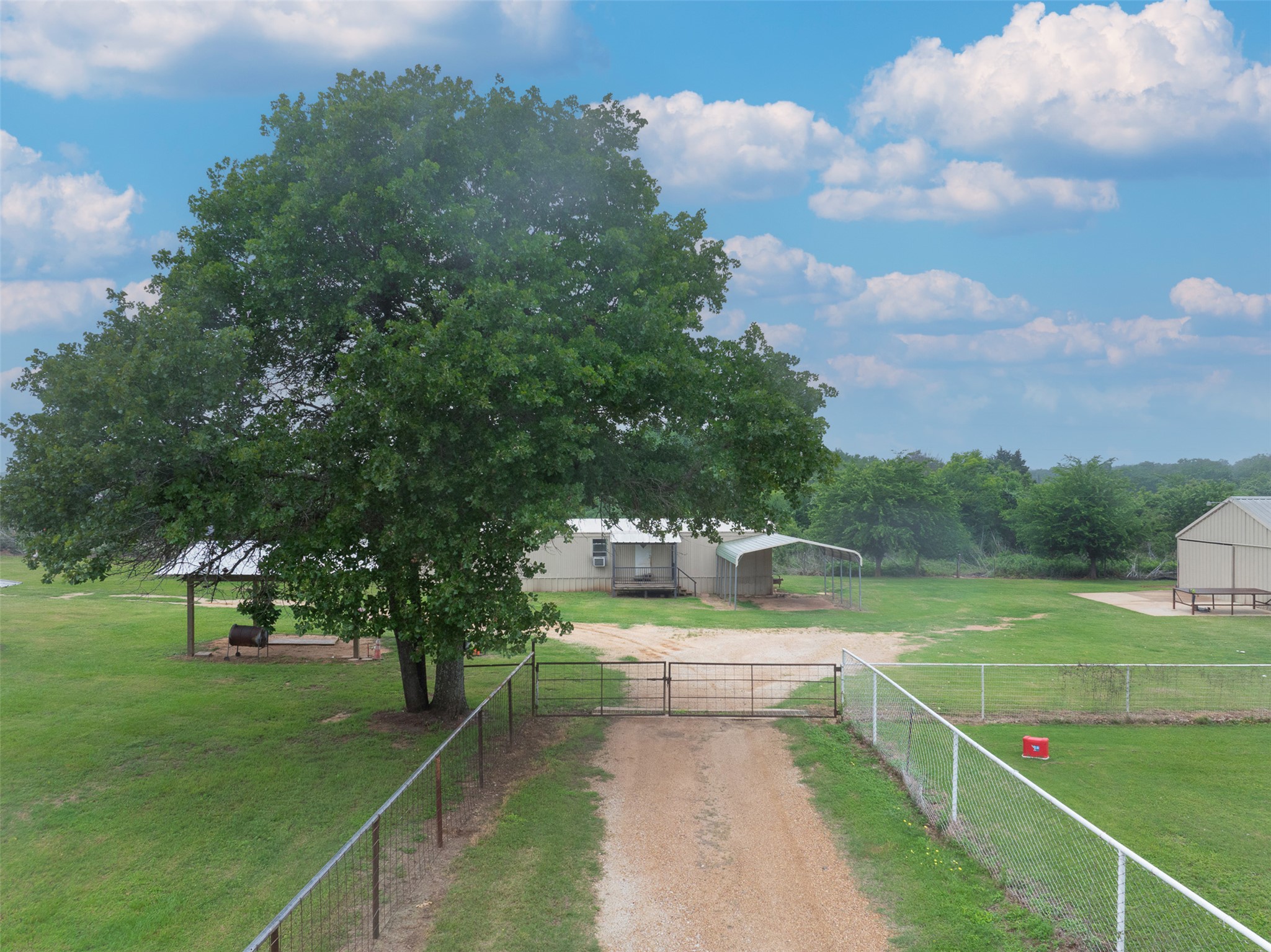 main property photo 24