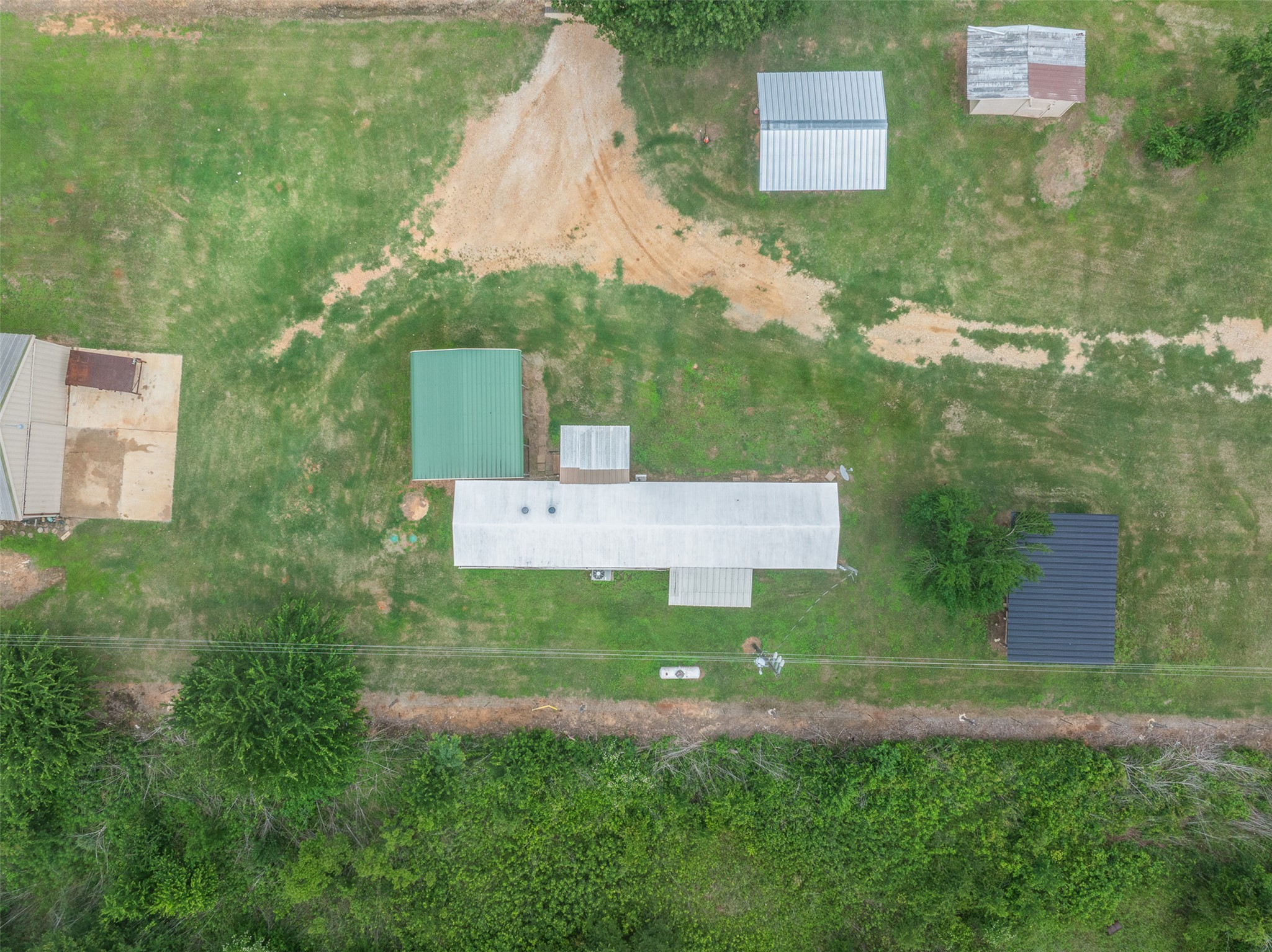 main property photo 25